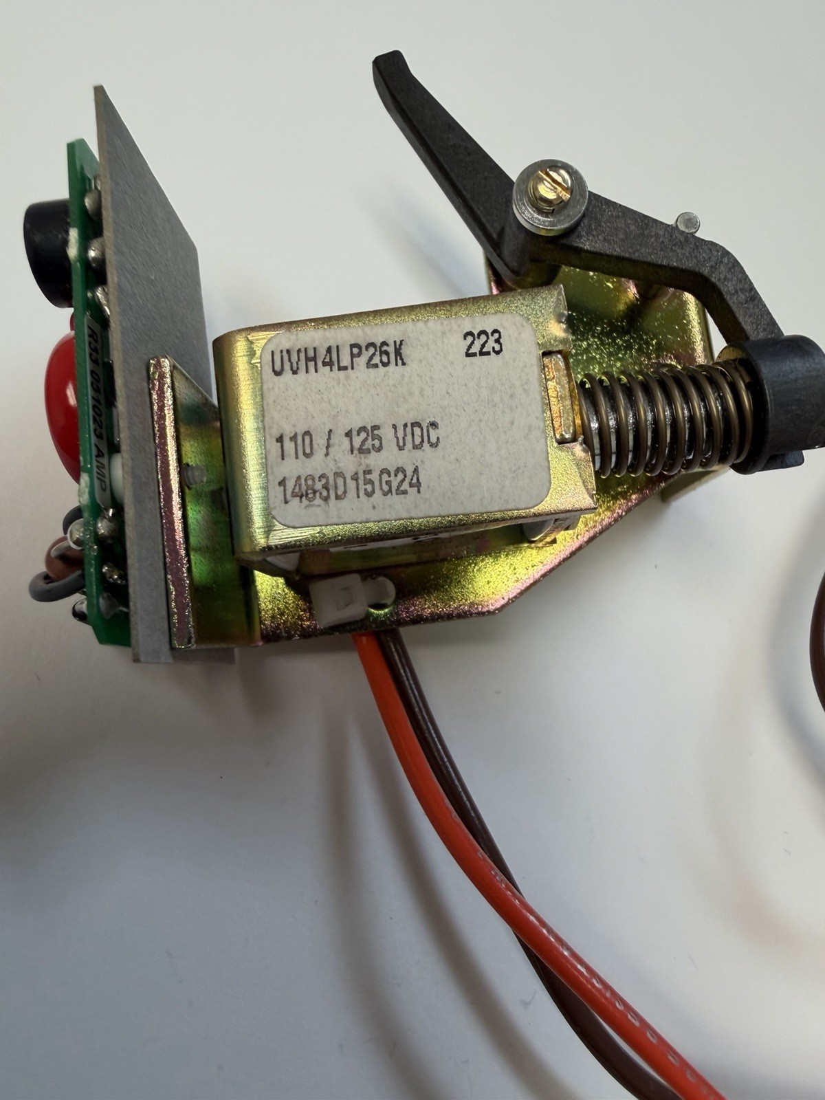 UVH4LP26K Eaton Cutler Hammer UVR 110/125 VDC New Open box