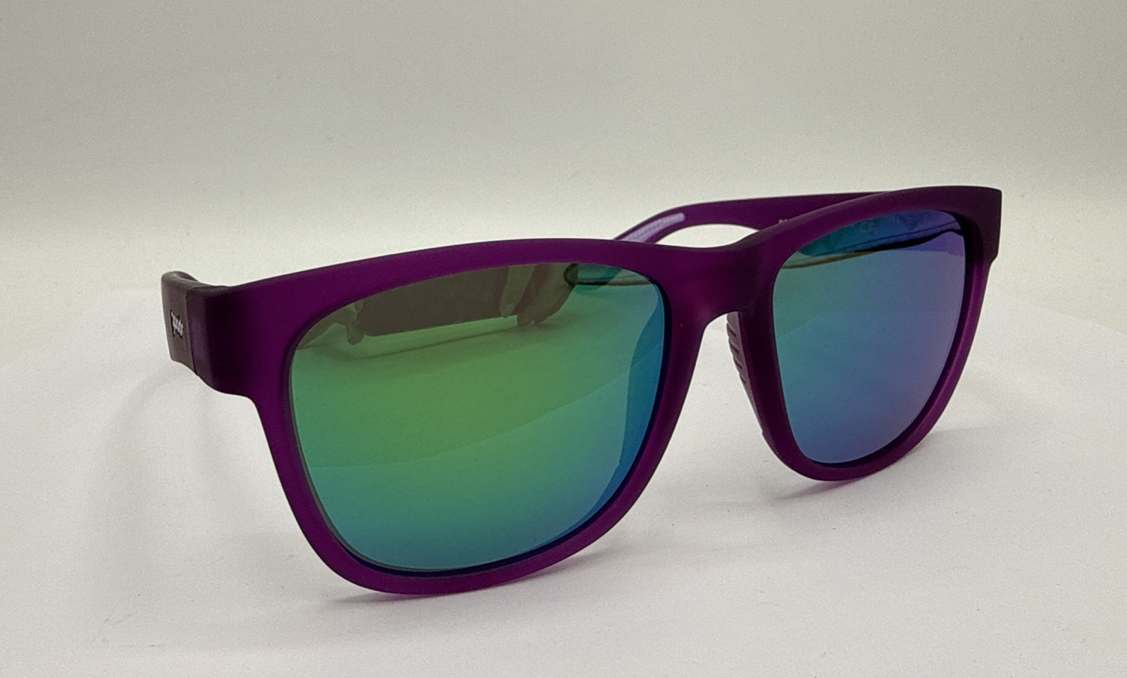 Goodr Colossal Squid Confessions BFG 55-18-135 Polarized Purple Sunglasses NIB Goodr Colossal Squid Confessions BFG 55-18-135 Polarized Purple Sunglasses NIB