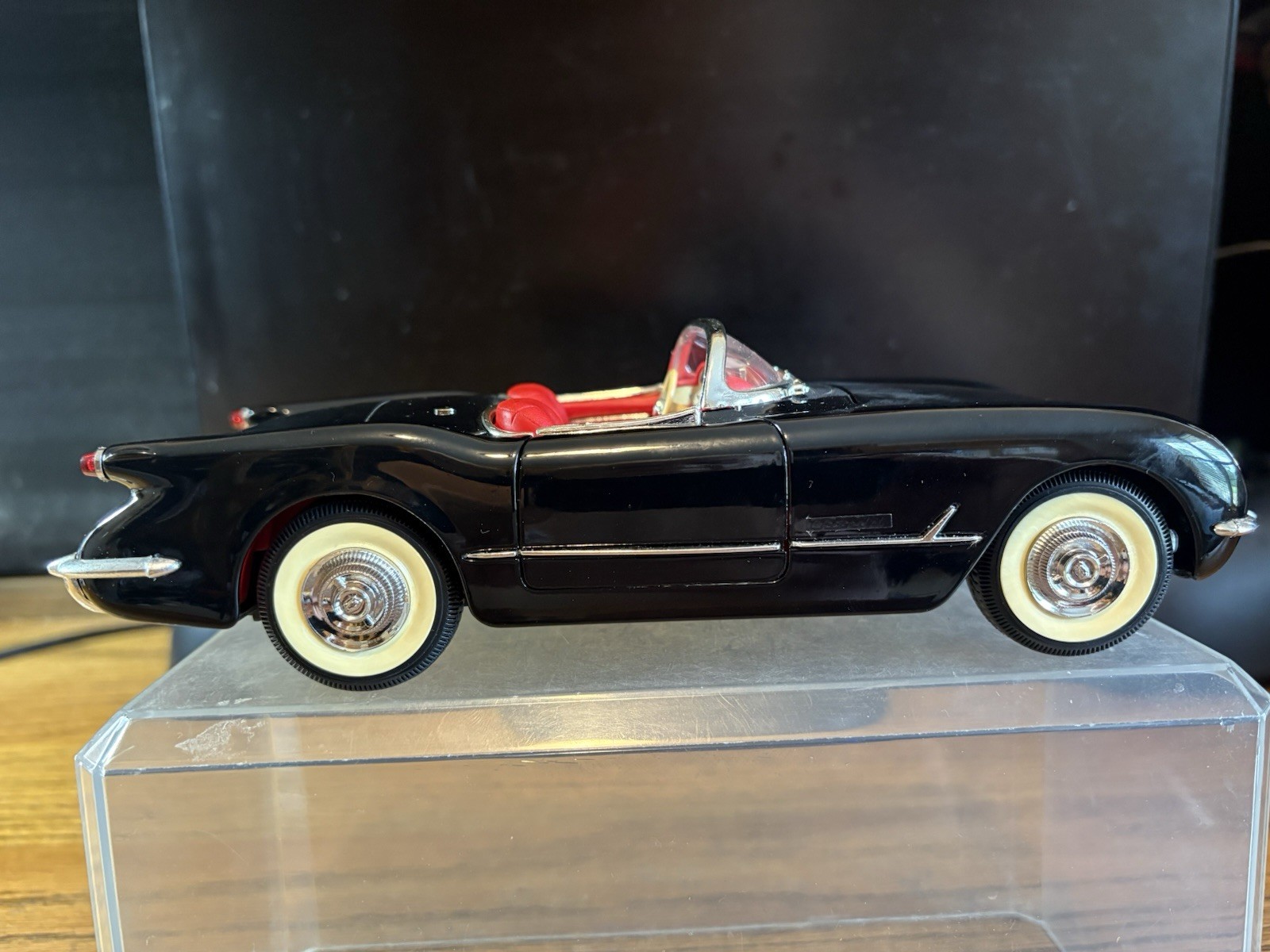 1/18 Mira Solido 1954 Chevrolet Corvette Convertible Black Pre-owned Made Spain 1/18 Mira Solido 1954 Chevrolet Corvette Convertible Black Pre-owned Made Spain