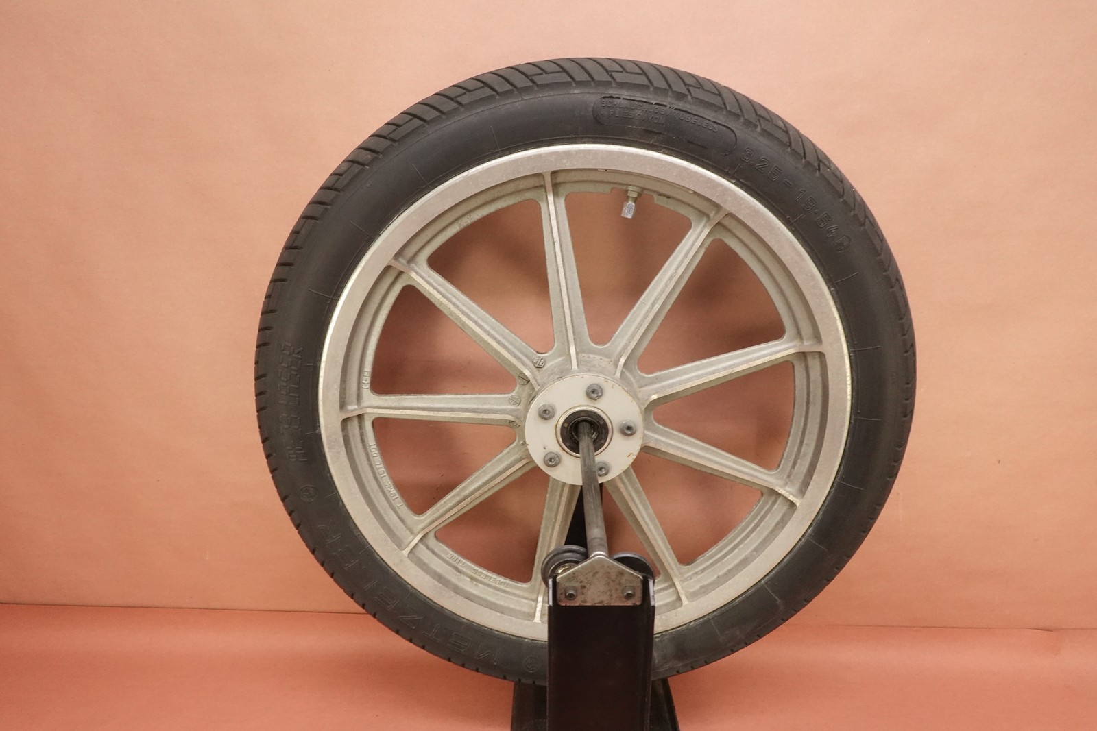 1988-2003 HARLEY-DAVIDSON Sportster XL883 XLH883 Front METZELER Tire Rim Wheel