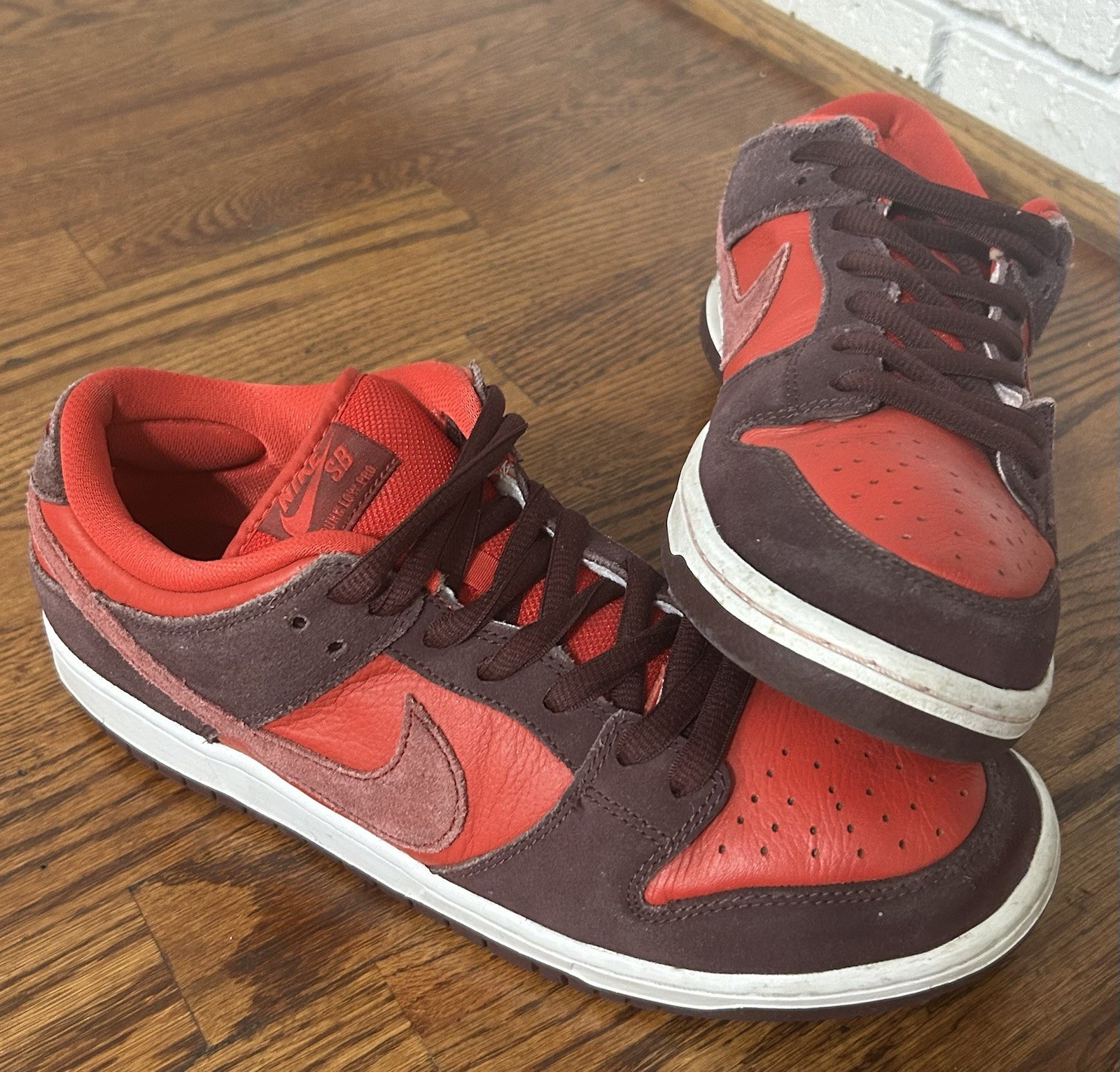 Nike Dunk Pro SB Low Cherry, Size 10-5 DM0807-600 Nike Dunk Pro SB Low Cherry, Size 10-5 DM0807-600