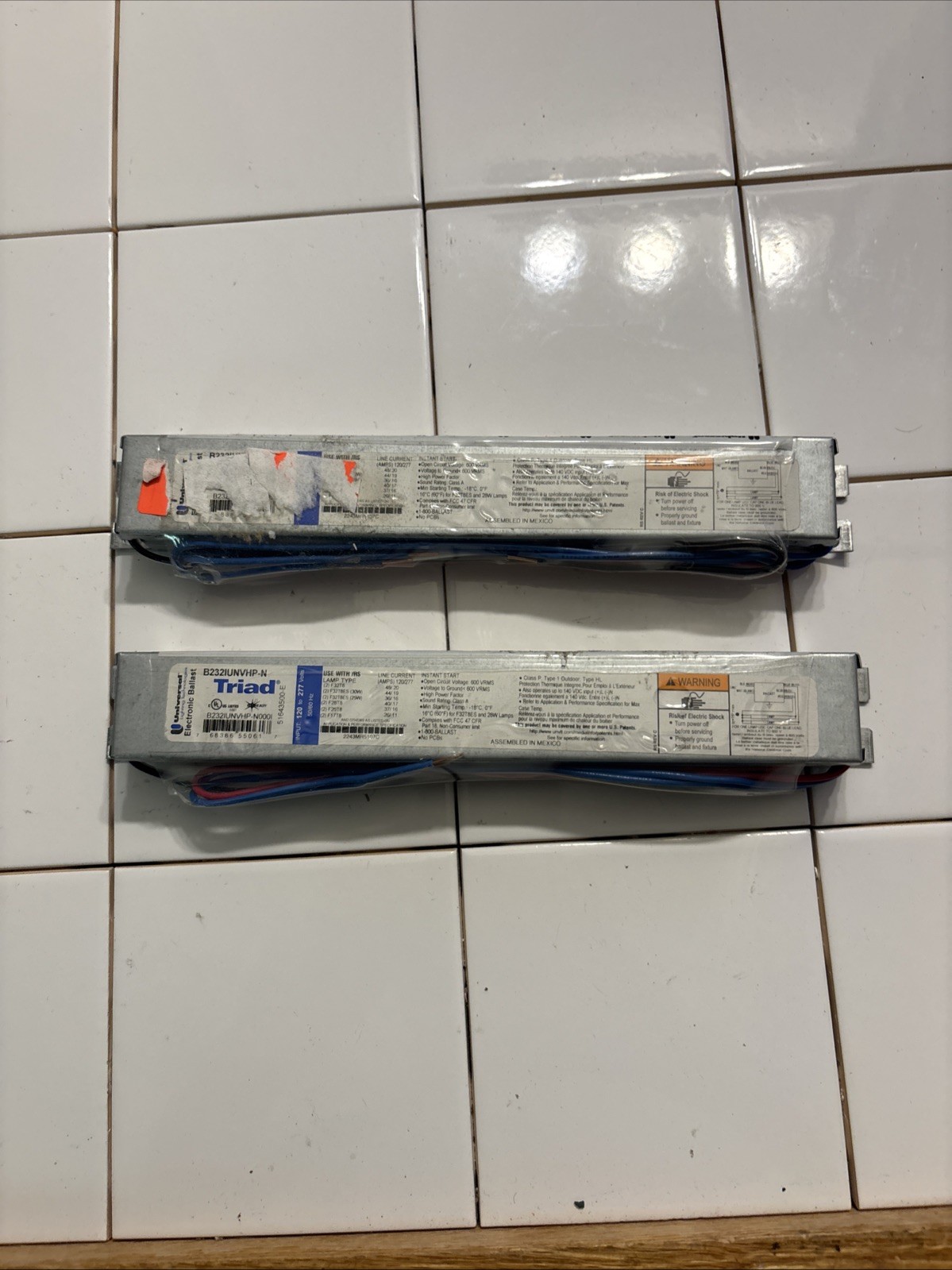 2X NOS Universal B232IUNVHP-N Triad High Performance 32W T8 Fluorescent Ballast 2X NOS Universal B232IUNVHP-N Triad High Performance 32W T8 Fluorescent Ballast