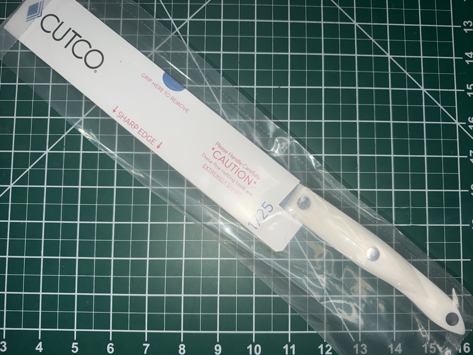 Brand New Cutco Knife 1725 French Chef’s Knife Pearl White Handle Brand New Cutco Knife 1725 French Chef’s Knife Pearl White Handle