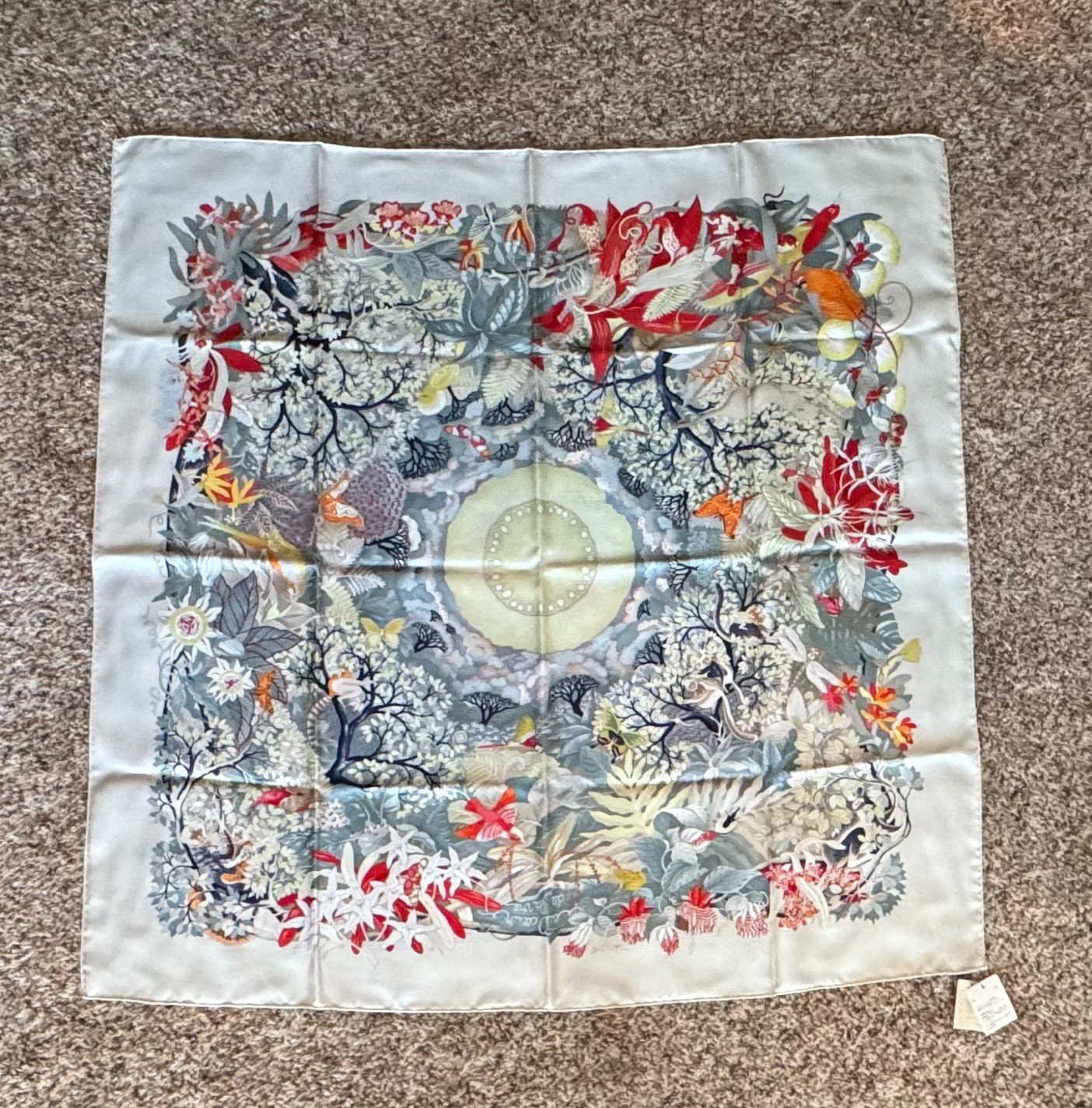 NWT Hermès Au Coeur de la Vie 90 Silk Cream Scarf, Aline Honore -  w/Box