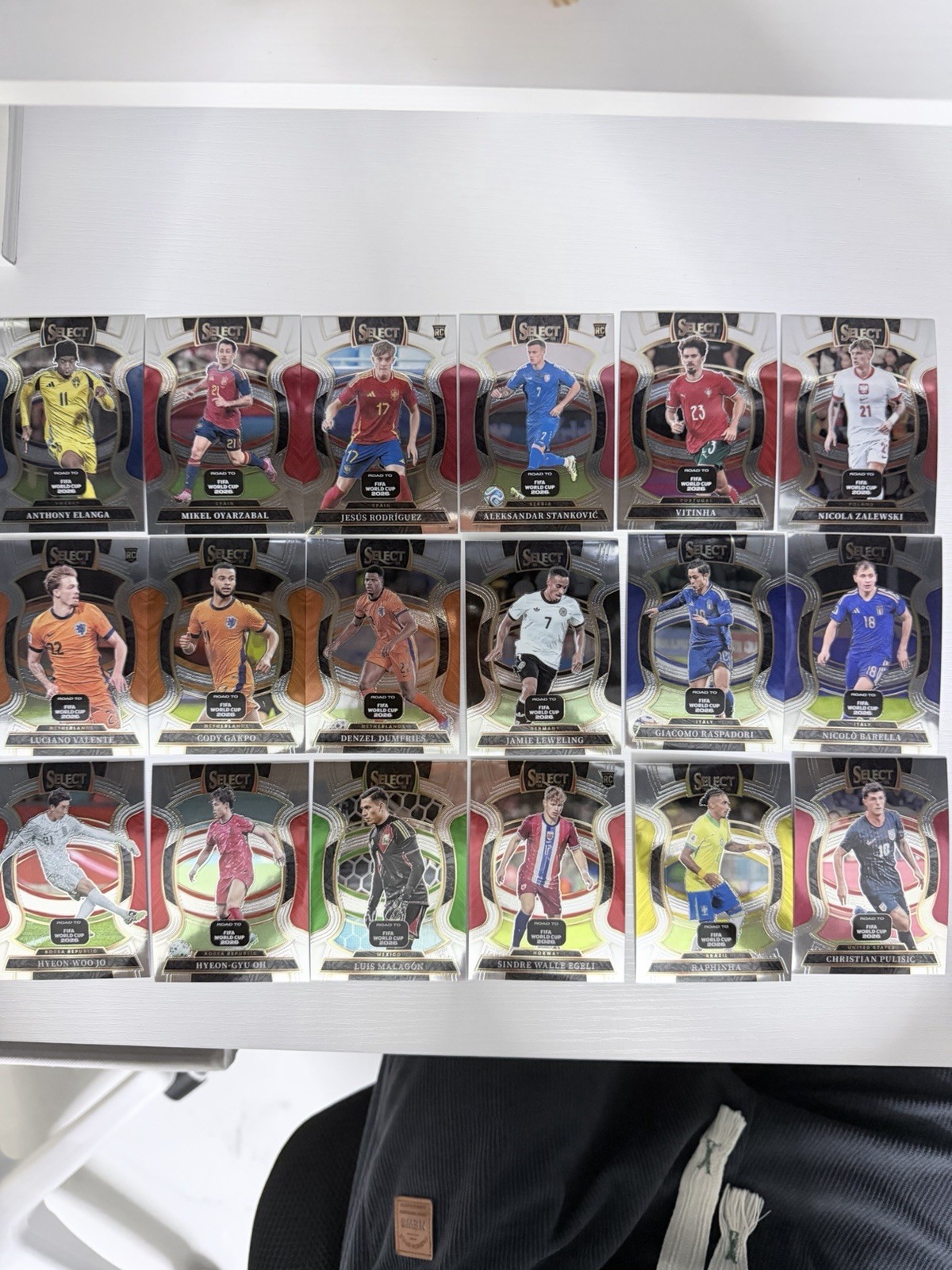 2025-2026 Panini Select Lots Of 90 Cards 2025-2026 Panini Select Lots Of 90 Cards