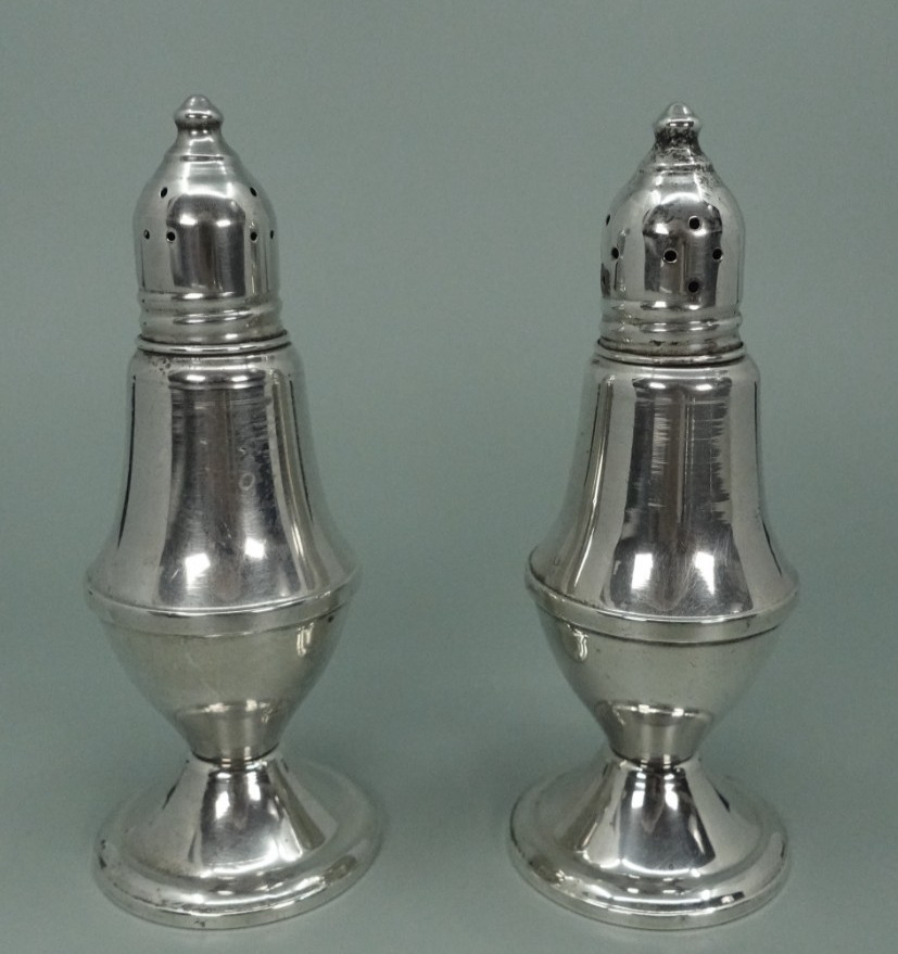 Vintage Raimond Weighted Sterling Silver Salt & Pepper Shakers Vintage Raimond Weighted Sterling Silver Salt & Pepper Shakers