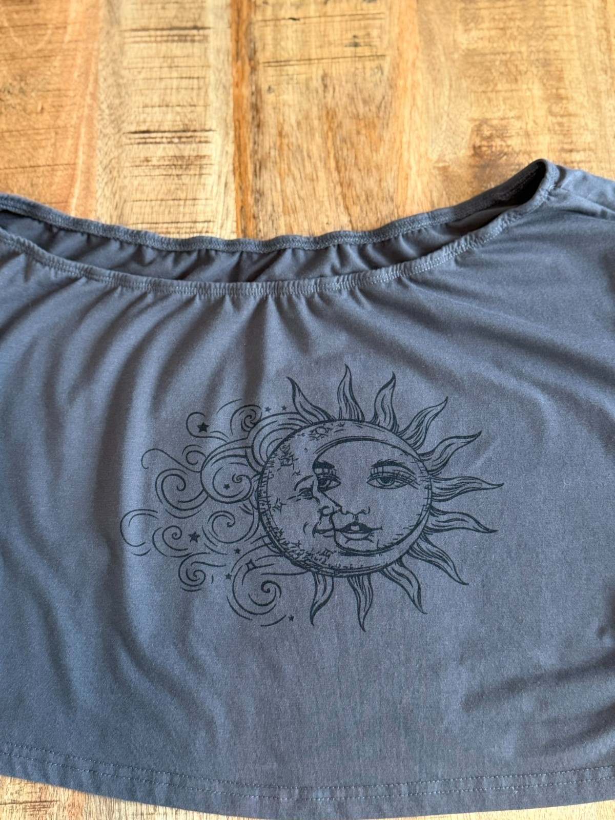 Romwe Crop Top Size M Grey Sun Moon Graphic Off Shoulder Tee
