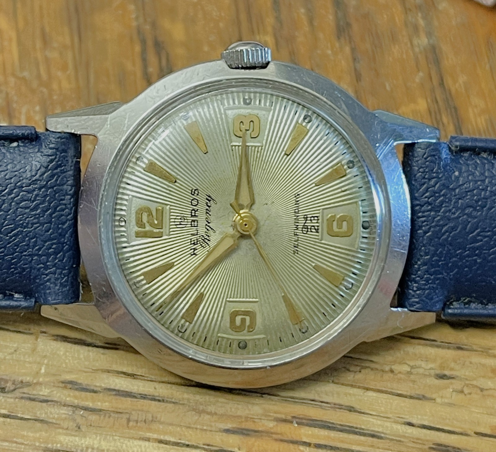 Vintage Helbros Regency Automatic – 23 Jewels – Sunburst Dial – Swiss Movement
