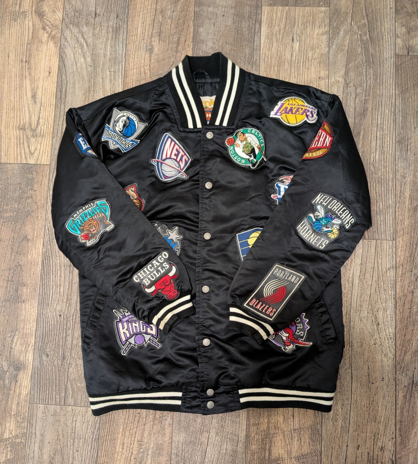 Vintage Jeff Hamilton NBA Logo ALL Teams AOP Patches Black Bomber Jacket *Large*
