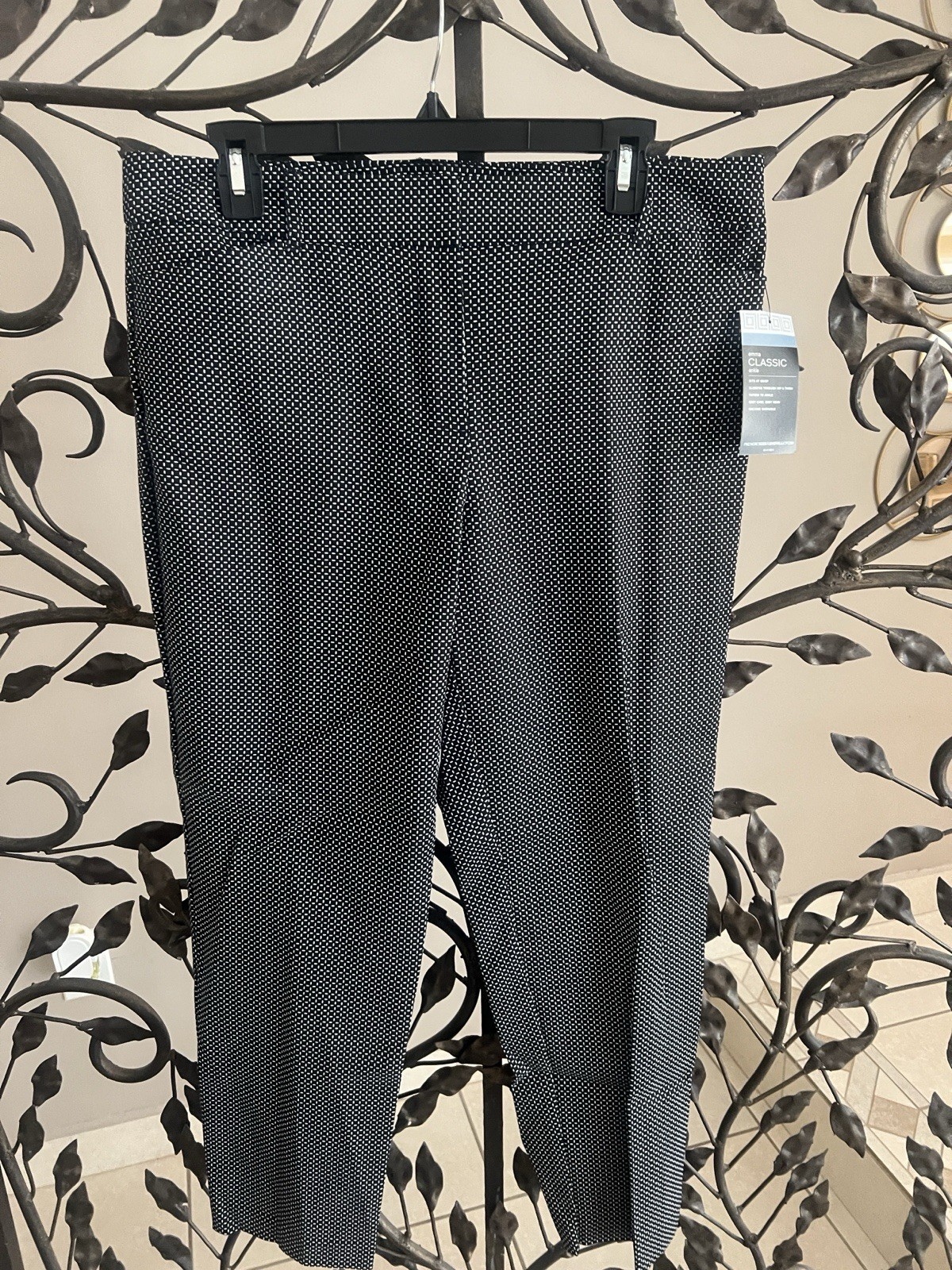 Liz Claiborne Women\'s Ankle Pants Tapered Flat Front Geometric Black White