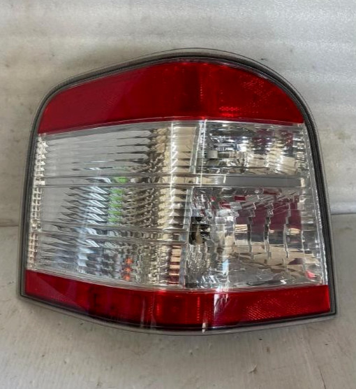 2008-2009 Ford Taurus X Left Driver Tail Light Used