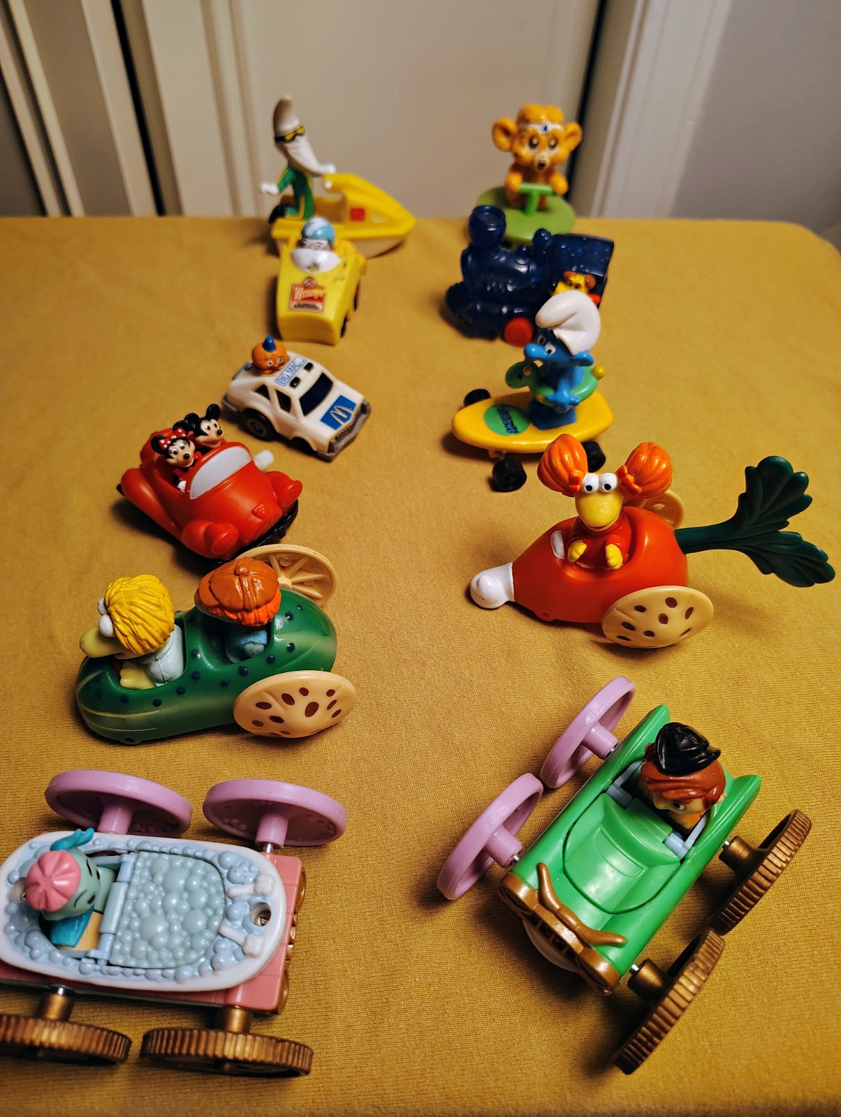 Vintage Kids Meal Toy Lot 1980s-1990s. From Mcdonald\'s, Wendy\'s, Hardee\'s And BK