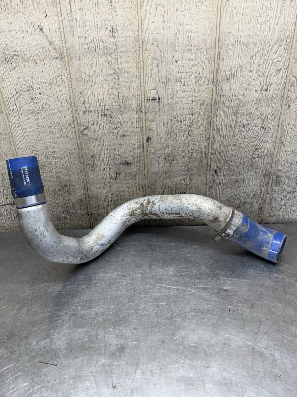 01-04 GM Silverado Sierra LB7 Duramax Intercooler RIGHT RH Cold Side Pipe OEM