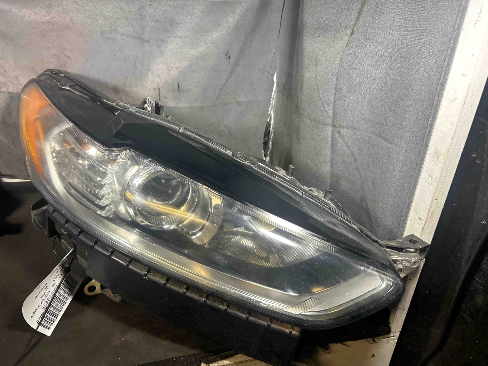 Fits 2013-2016 Ford Fusion Right Headlight OEM:DS7Z13008A