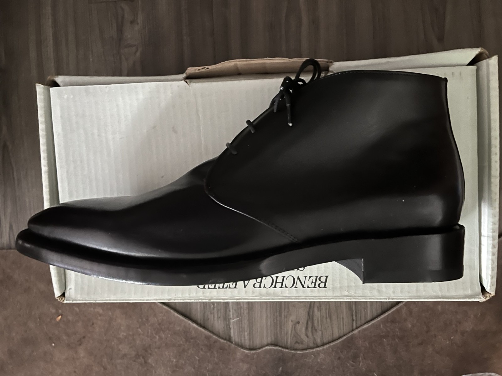 Frye Weston Chukka Mens sz. 13