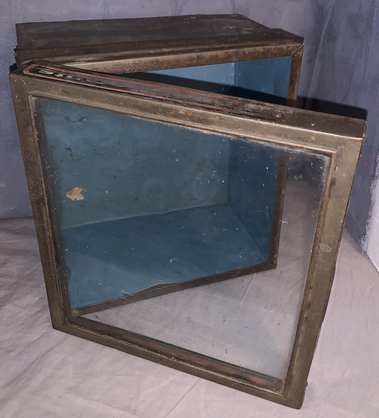 Antique  Loose Wiles  Sunshine Biscuits  Glass Top  Display Case  8 1/2\