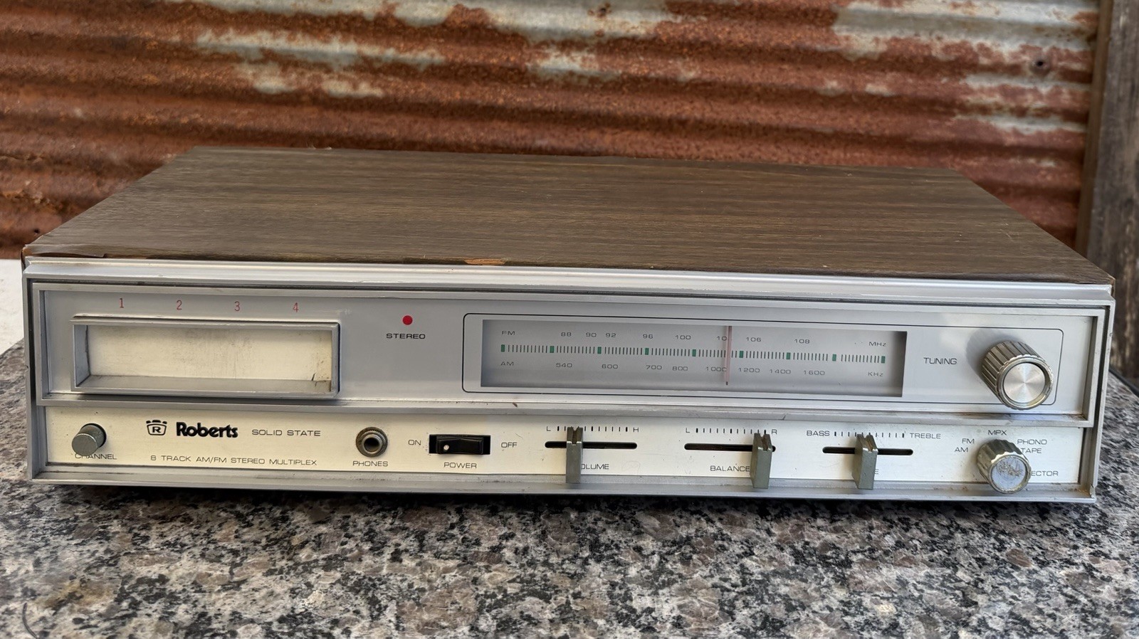 Vintage Robert’s 8 Track AM/FM Stereo Multiplex Solid State R-8026