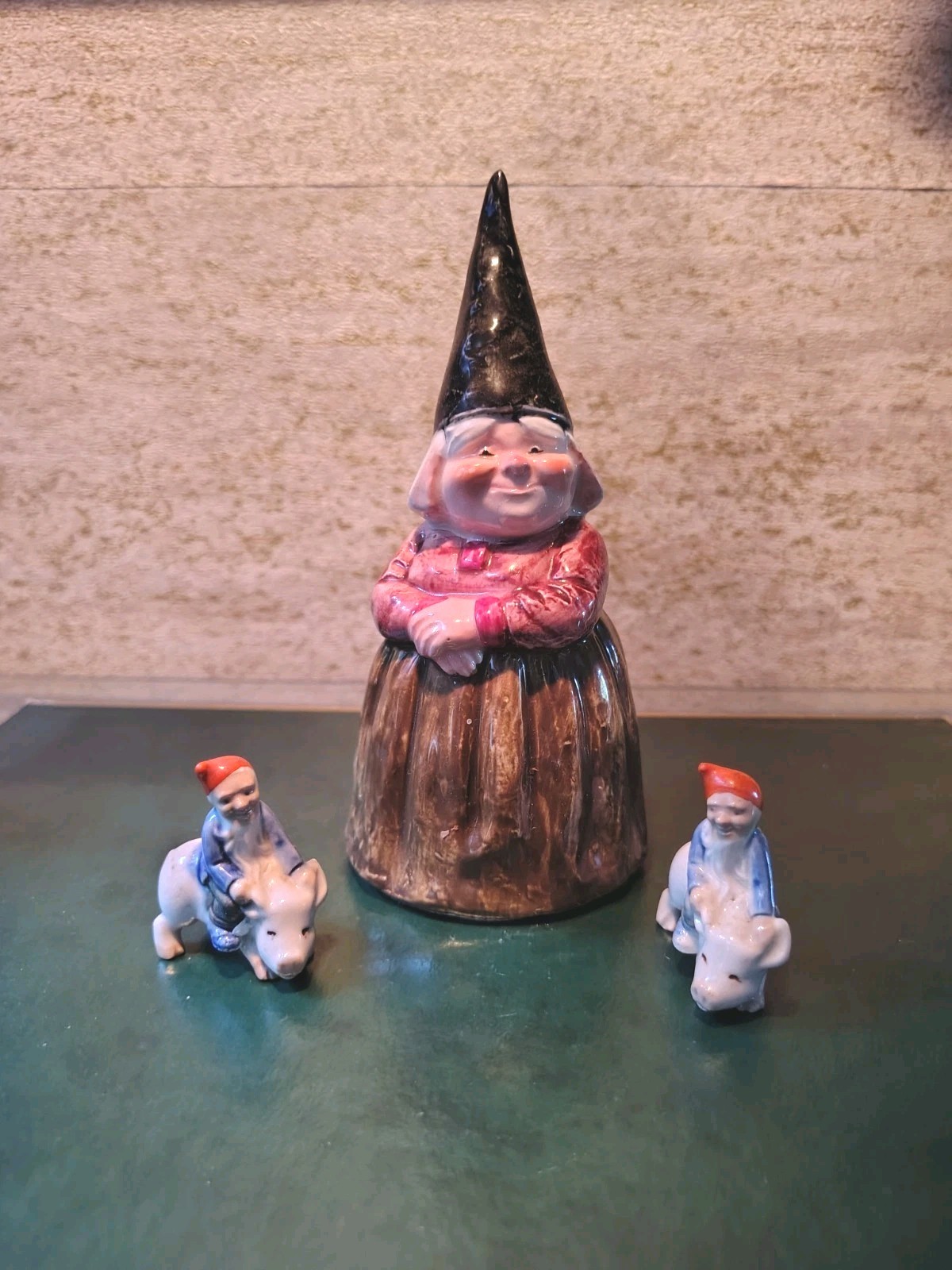 Vintage Gnome Figurine Lot 1979 Unieboek Lisa Bell & Pair Mini Gnomes Riding...