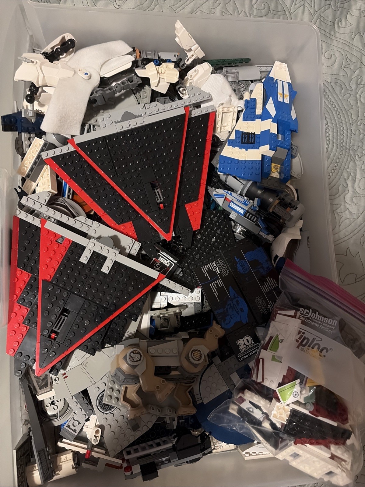 HUGE LEGO STAR WARS PIECES AND PARTIAL SET LOT HUGE LEGO STAR WARS PIECES AND PARTIAL SET LOT