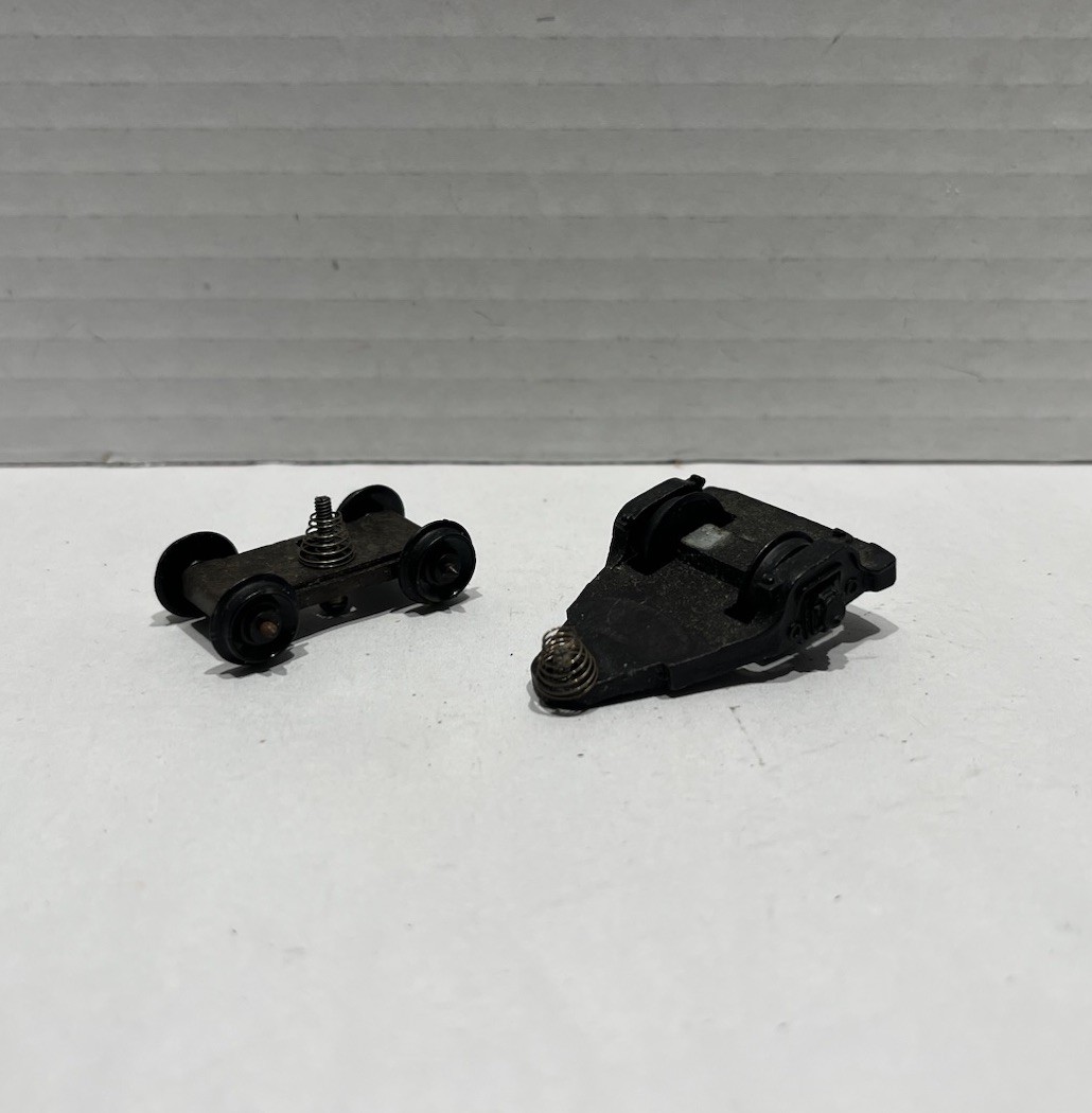 Mantua Tyco 4-6-2 Pacific Steam Locomotive Front Pilot & Rear Trucks, Springs