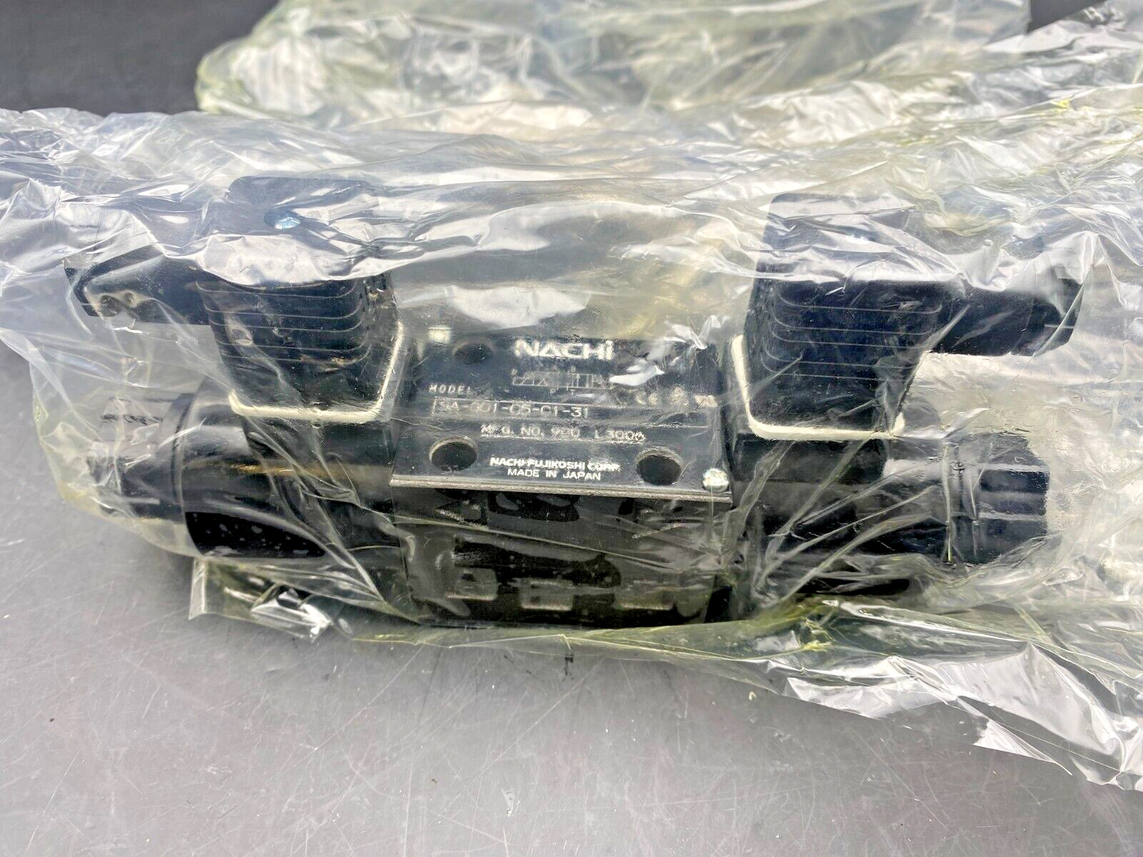 MAZAK NACHI SA-G01-C5-C1-30 G16FH004441 SOLENOID VALVE