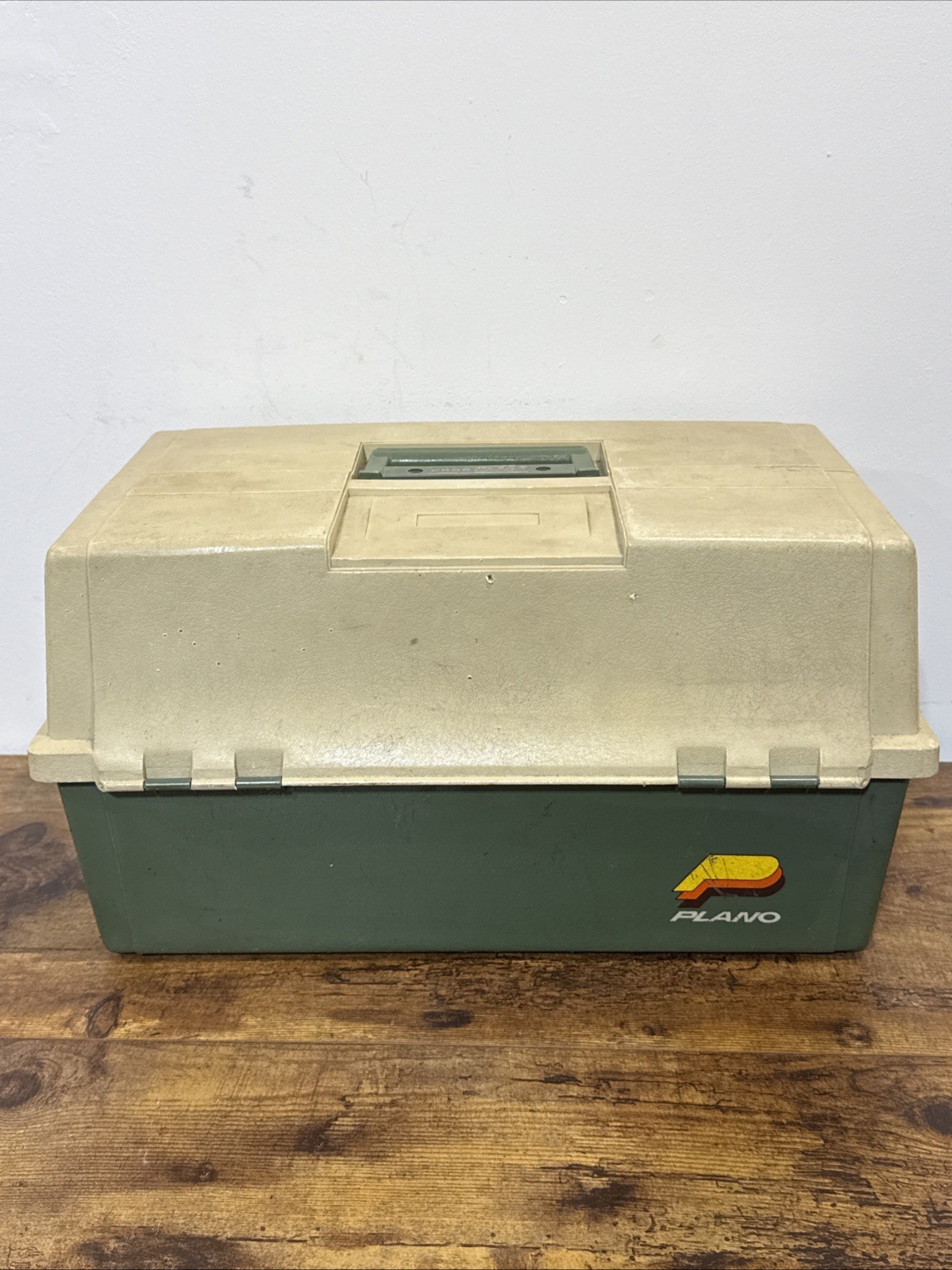 Plano 8606 Tackle Box Vintage Large Green Tan 6-Tray Hip Roof USA
