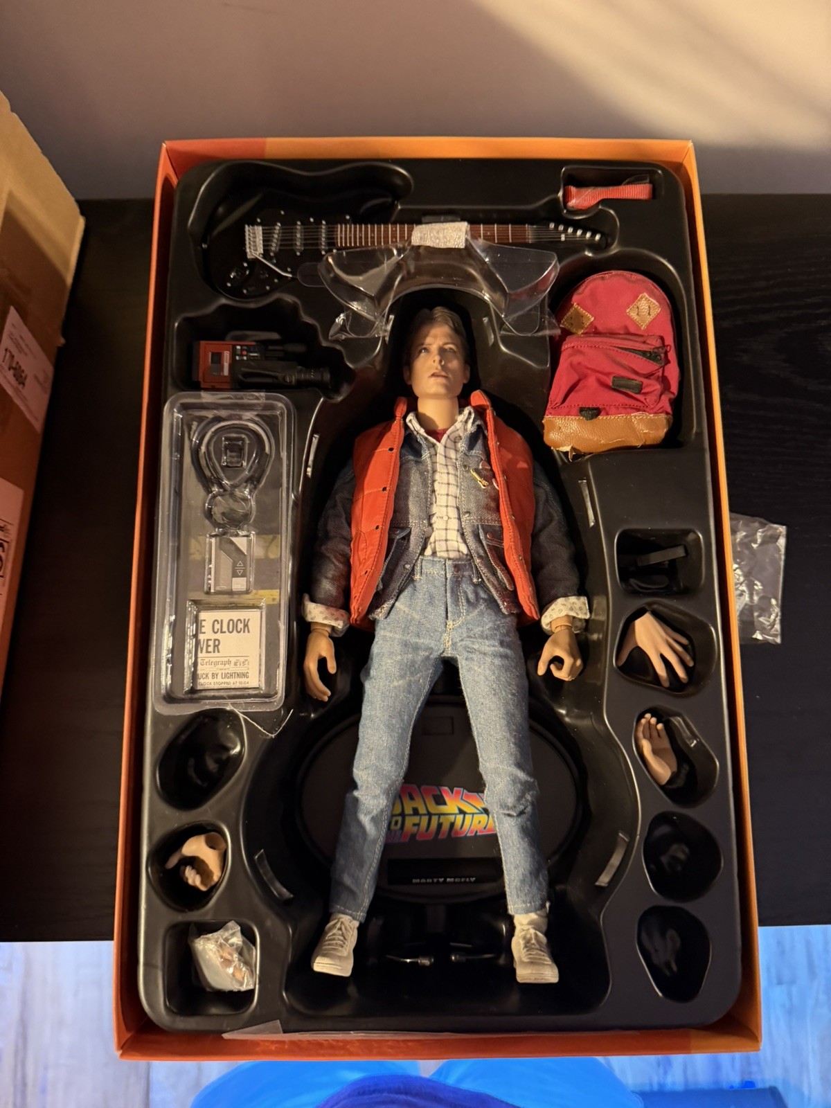 Hot Toys Back to the Future - Marty McFly - 12 inch scale 1/6 scale figure Hot Toys Back to the Future - Marty McFly - 12 inch scale 1/6 scale figure