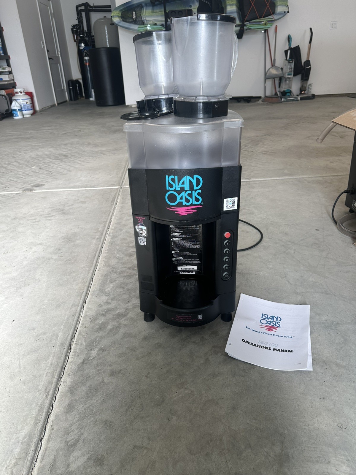Island Oasis SB2100 Commercial Ice Blender, Pitcher, Measuring Cup & Manual Island Oasis SB2100 Commercial Ice Blender, Pitcher, Measuring Cup & Manual