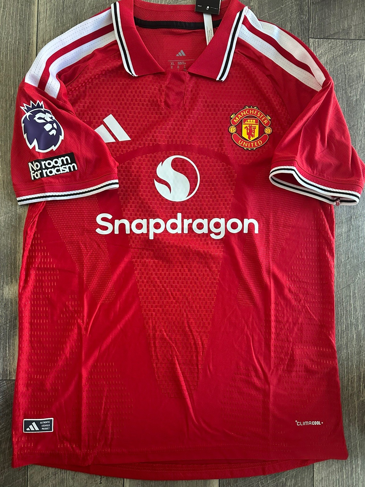 Manchester United 2026/27 #6 Martinez - Player Version Slim Fit