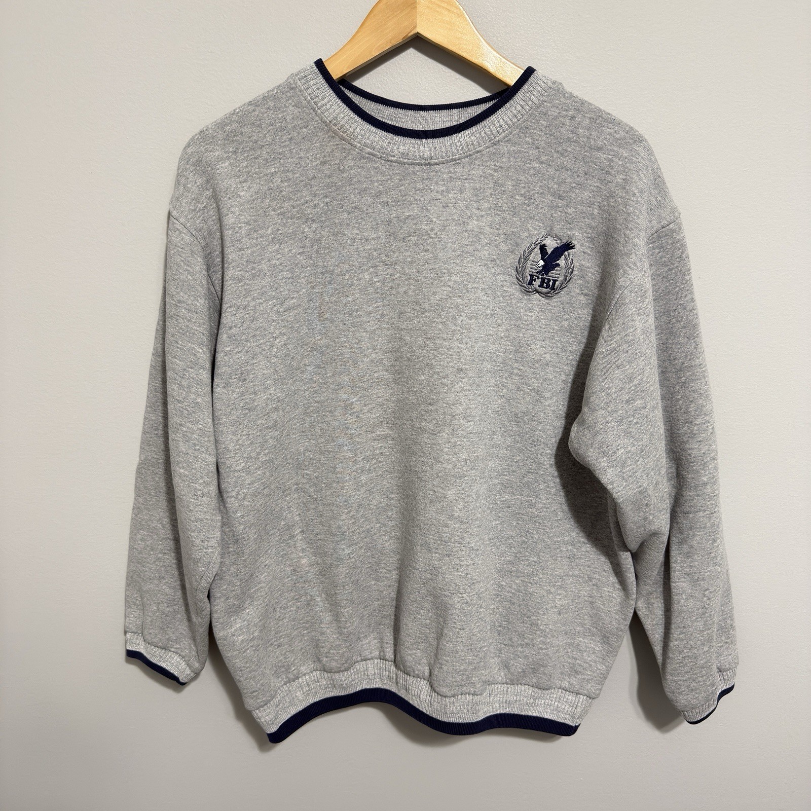 Vintage 90s FBI Federal Bureau of Investigation Seal Crest Logo Sweatshirt Large