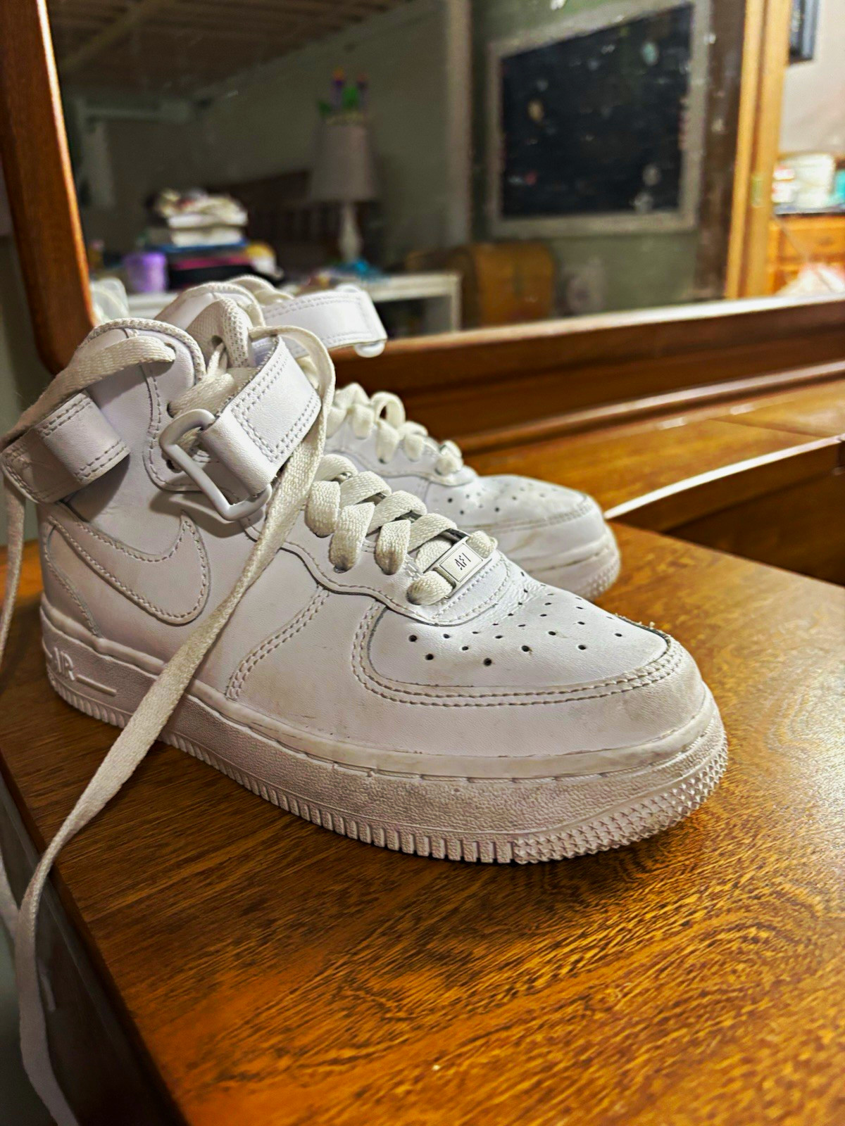 Nike Air Force 1 Mid Men’s Mid Top Athletic Sneaker White Lace Up Buckle