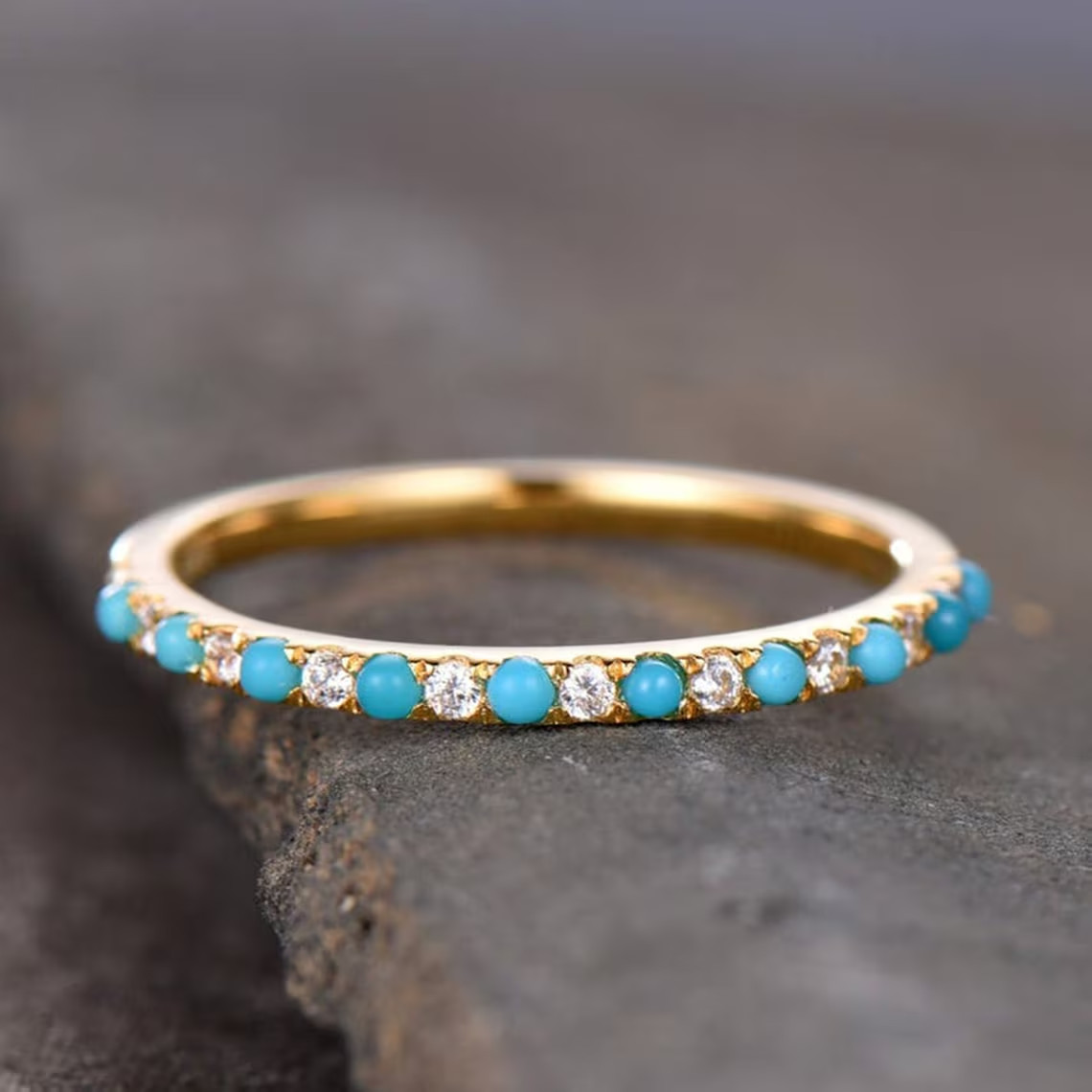 Round Natural Blue Turquoise & Diamond Women\'s Ring Solid 14k Yellow Gold