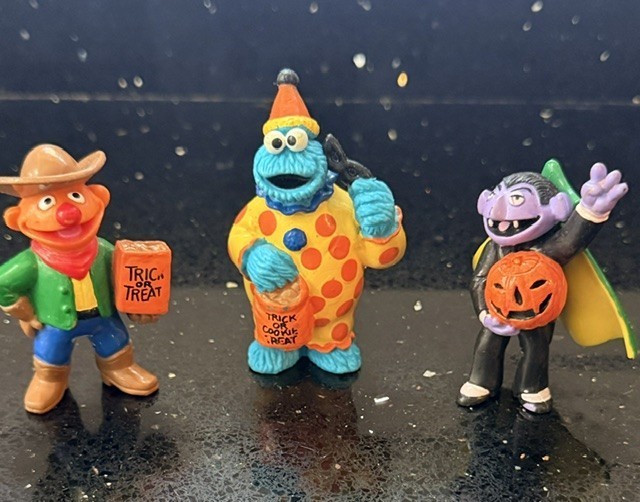 Vintage Sesame Street Halloween Trick Or Treat PVC Figure Applause - Set of 3 Vintage Sesame Street Halloween Trick Or Treat PVC Figure Applause - Set of 3