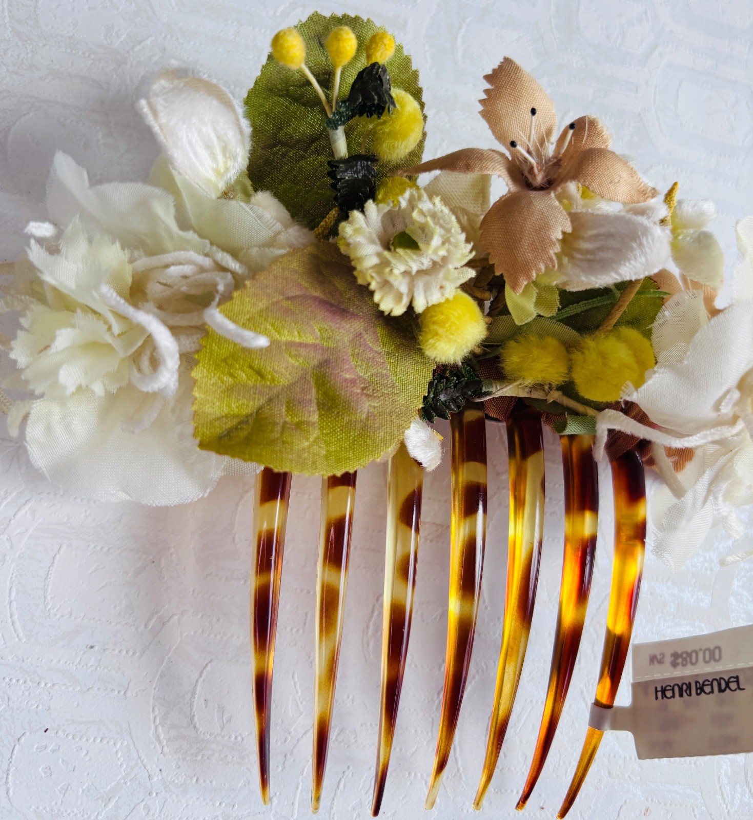 NEW VTG ANN VUILLE HENRI BENDEL WHITE FLORAL LEAF TORTOISE FASCINATOR HAIR COMB NEW VTG ANN VUILLE HENRI BENDEL WHITE FLORAL LEAF TORTOISE FASCINATOR HAIR COMB