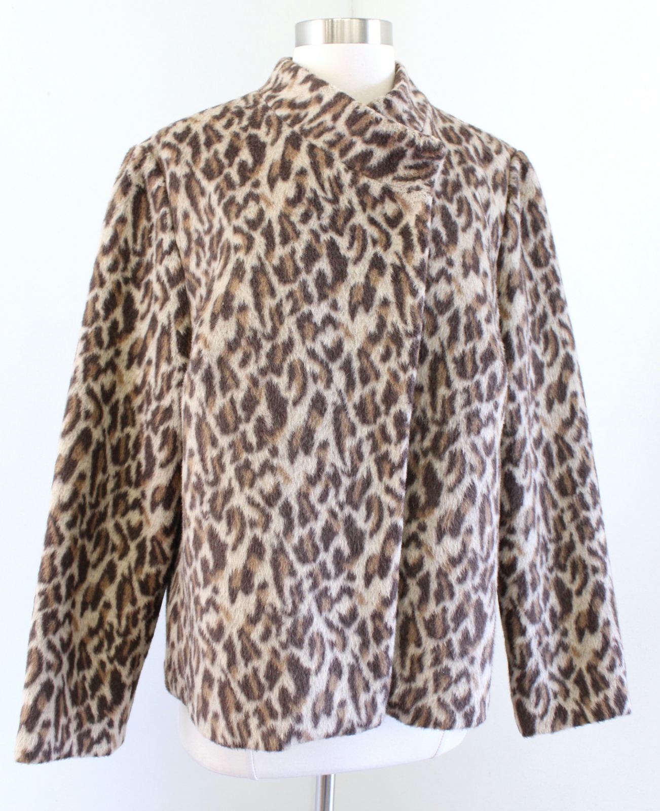 NWT Chicos Fierce Faux Fur Emma Jacket Size 2 Leopard Print Brown Tan Cheetah