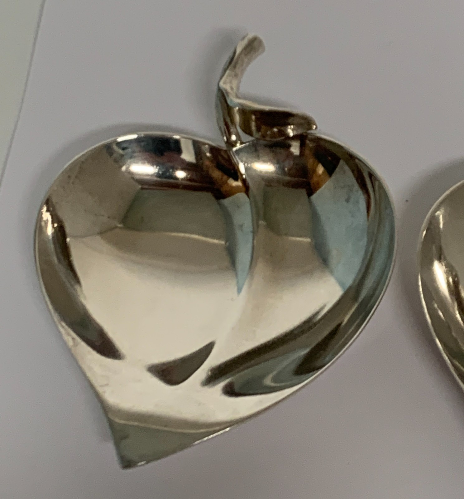 Tiffany & Co Sterling Silver Leaf Dish 25054 – Vintage Mid Century – 134g