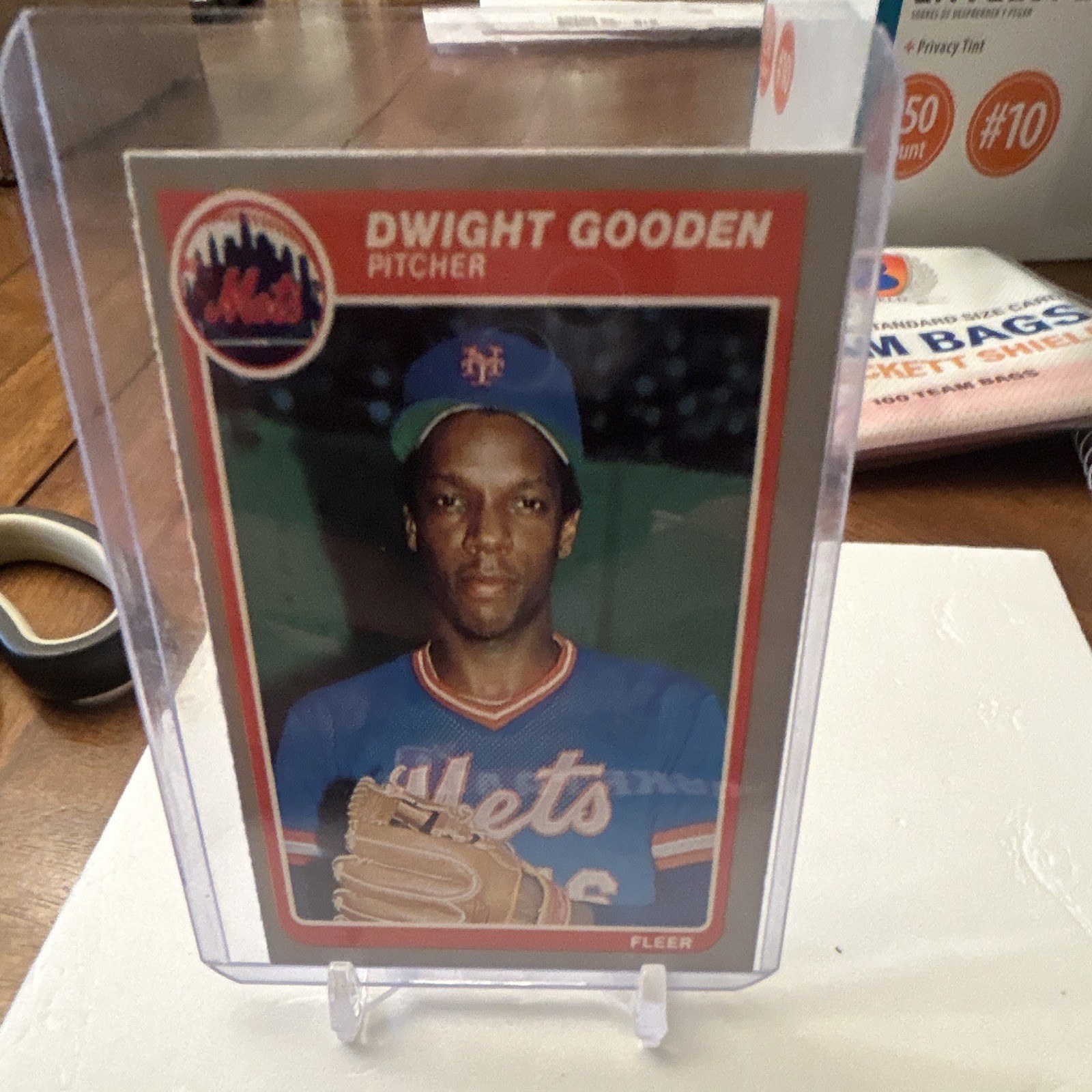 Fleer 1985 Dwight Gooden New York Mets #82 (RC) Baseball Card Base Set