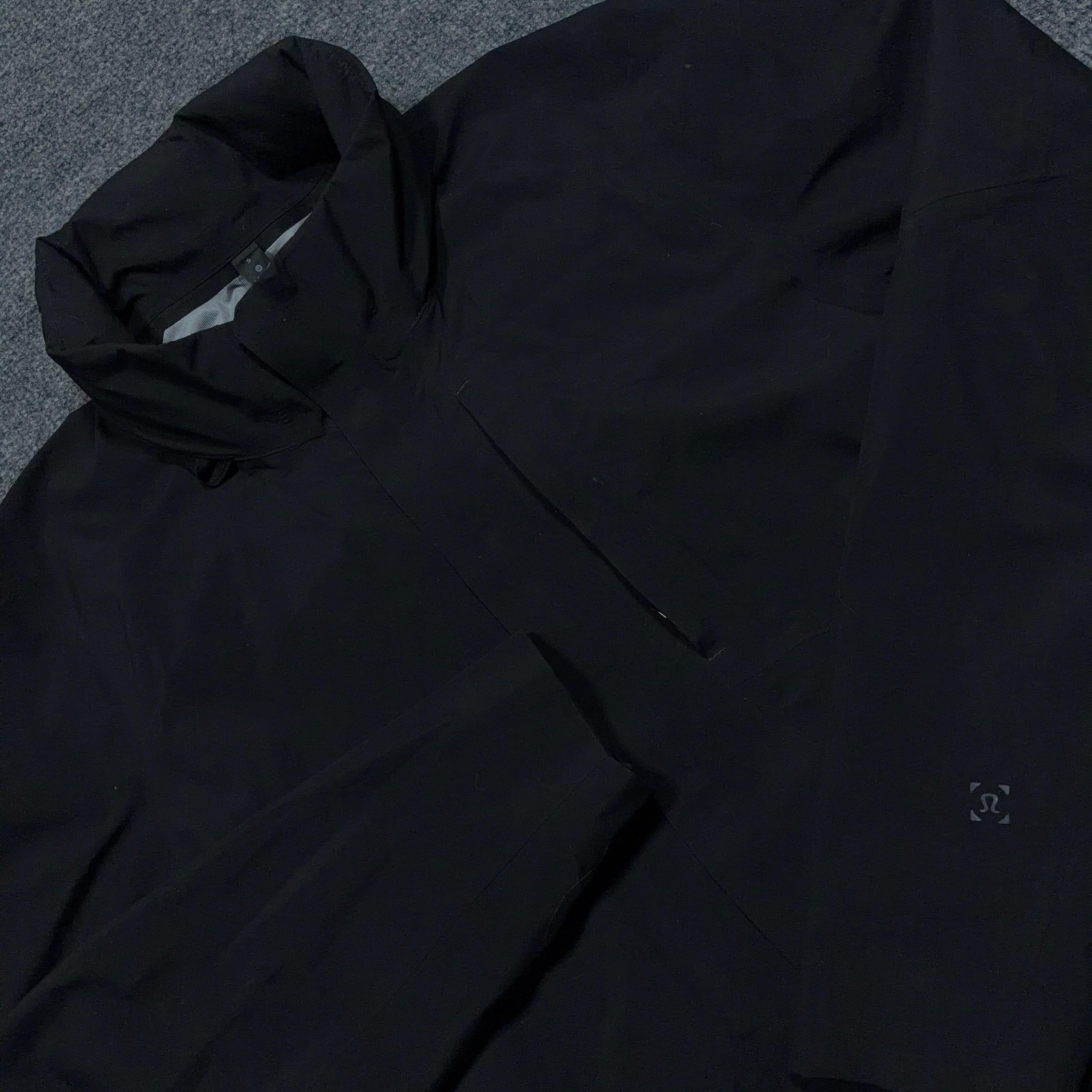 Lululemon Storm Field Jacket Small Mens Black Utility Full Zip Hooded Rain