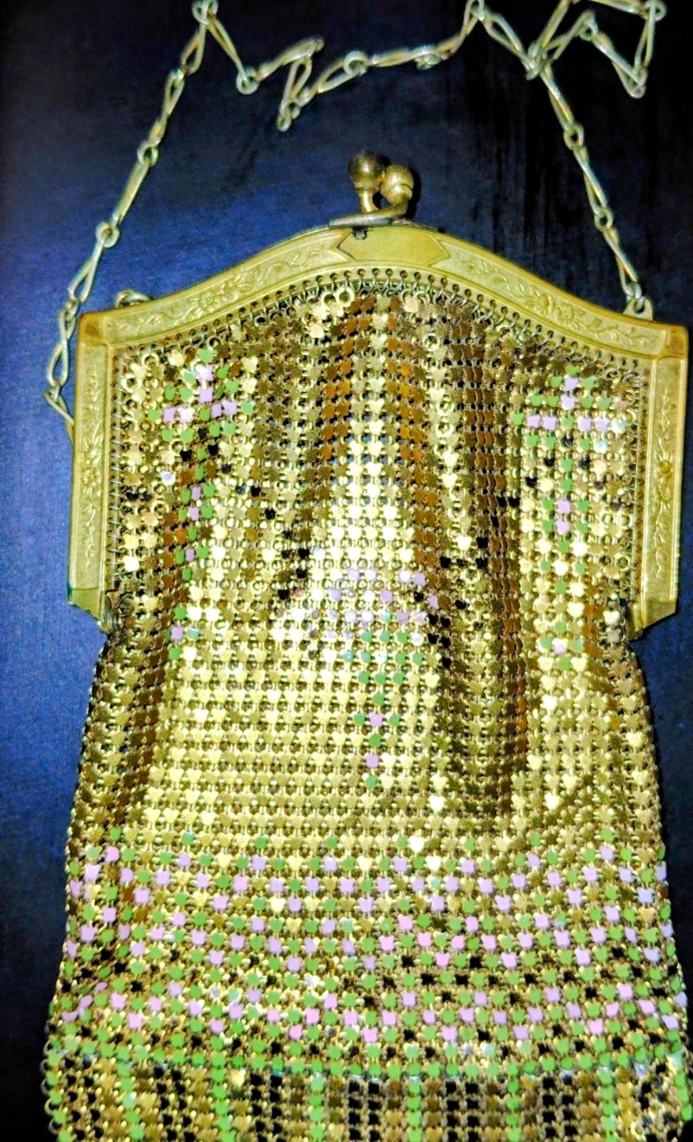 Vintage 1930s Whiting and Davis El Sah Gold tone mesh bag 