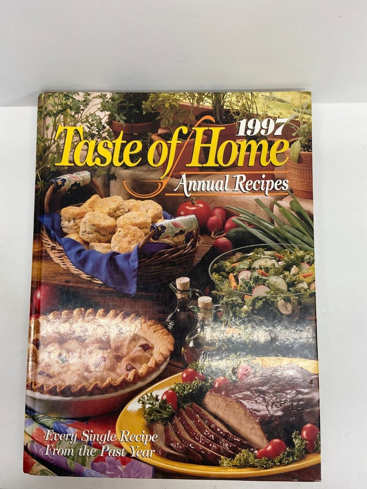 Vtg 1997 Taste Of Home Anual Ilustrated Reciies Hardcover Cooking Book Vtg 1997 Taste Of Home Anual Ilustrated Reciies Hardcover Cooking Book