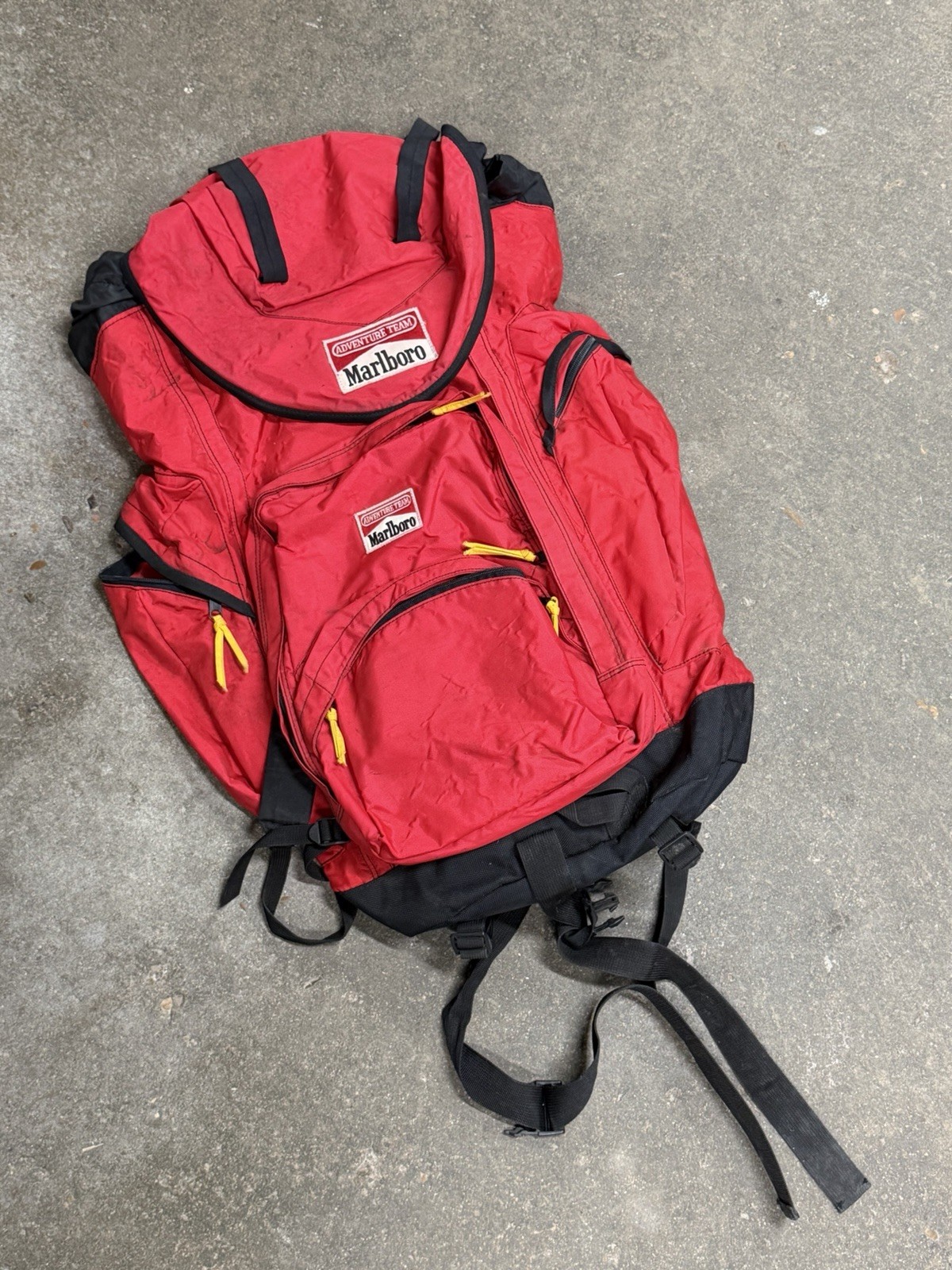 Vintage 90\'s Marlboro: Adventure Team Large Rucksack Hiking Backpack Camping Vintage 90\'s Marlboro: Adventure Team Large Rucksack Hiking Backpack Camping