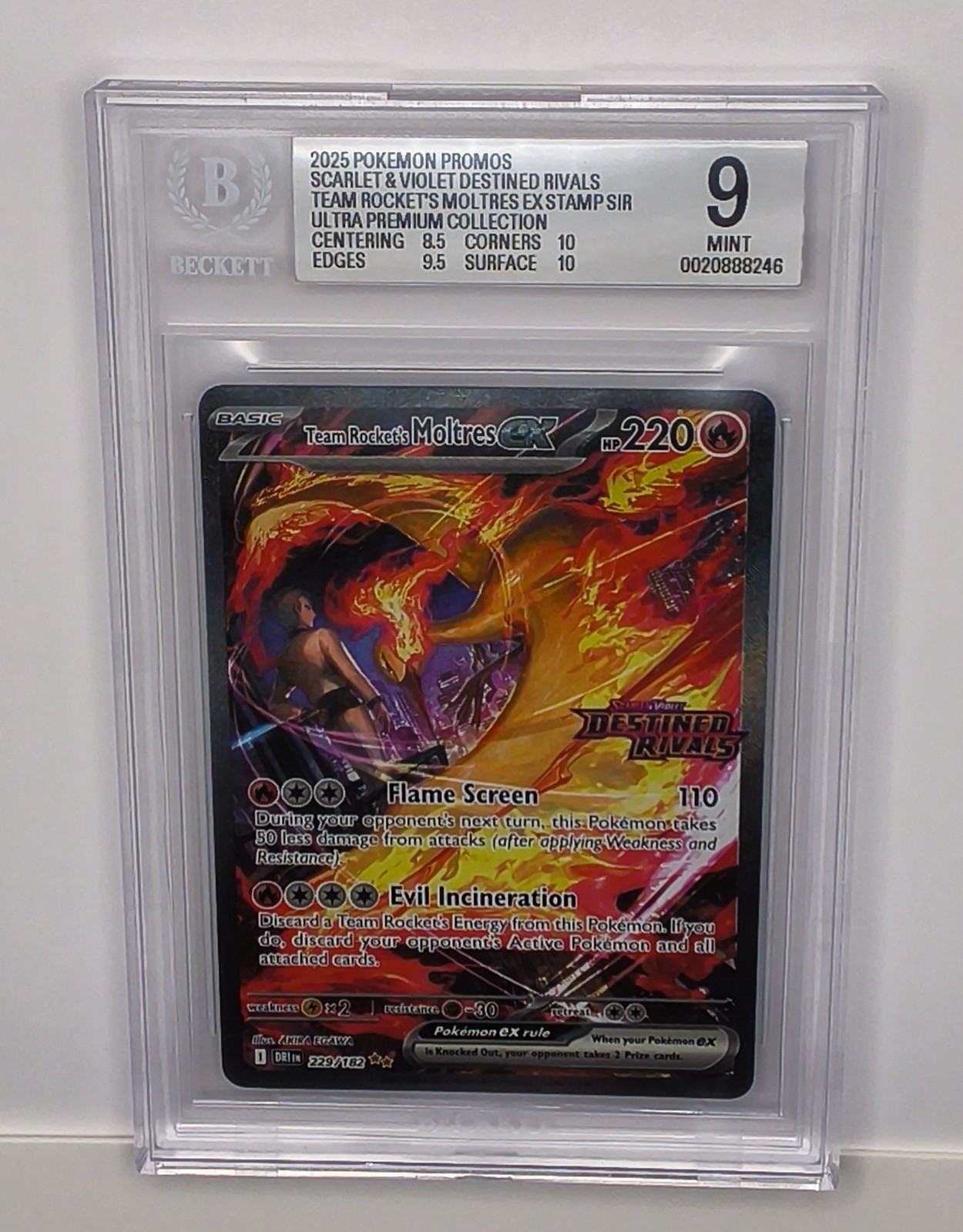 BGS 9 Team Rocket's Moltres ex - 229/182 (Destined Rivals Stamp)