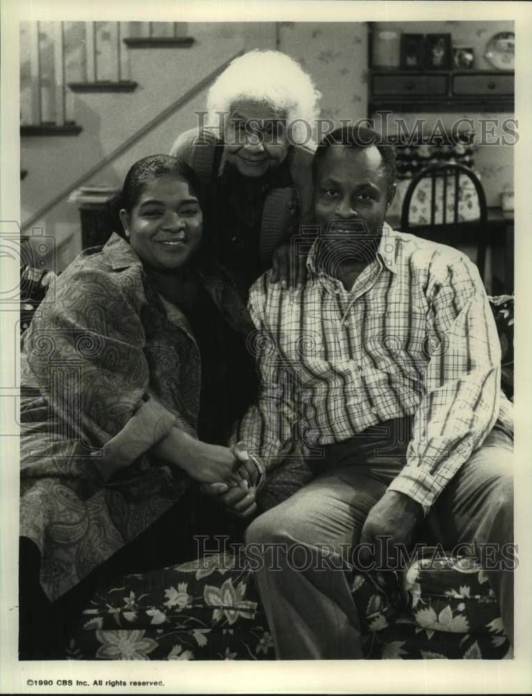 1990 Press Photo Actor Roger E. Mosley with Actresses in 