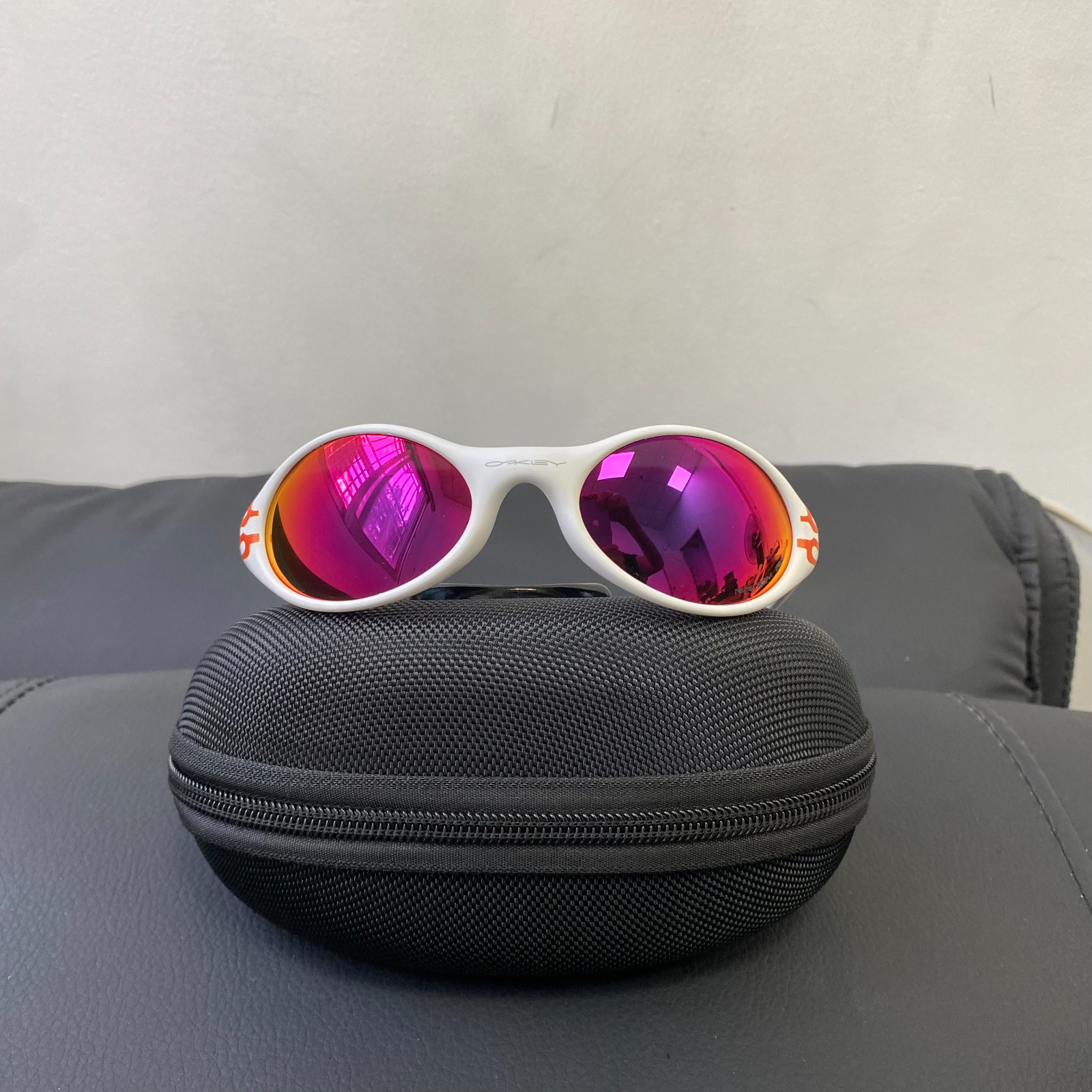 Oakley Eye Jacket Lightweight Polarized Red ​Lenses White Frames Vintage