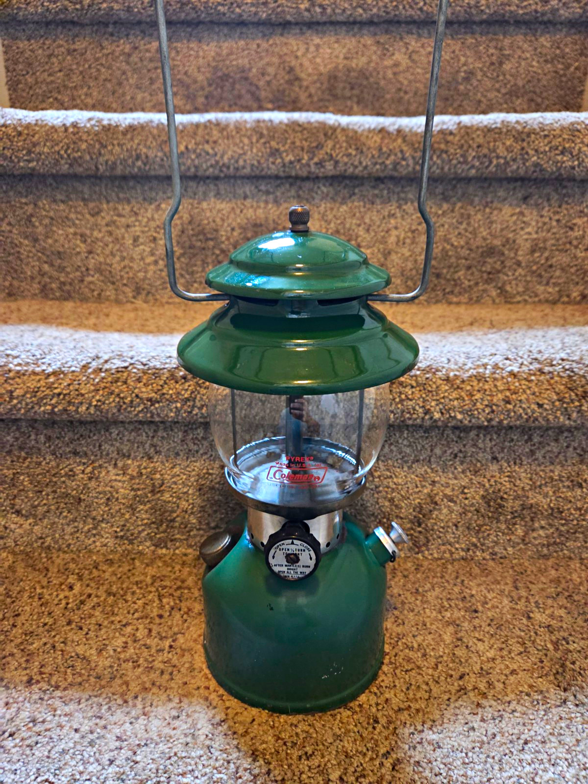 Vintage Coleman 200a Lantern Made 5/83