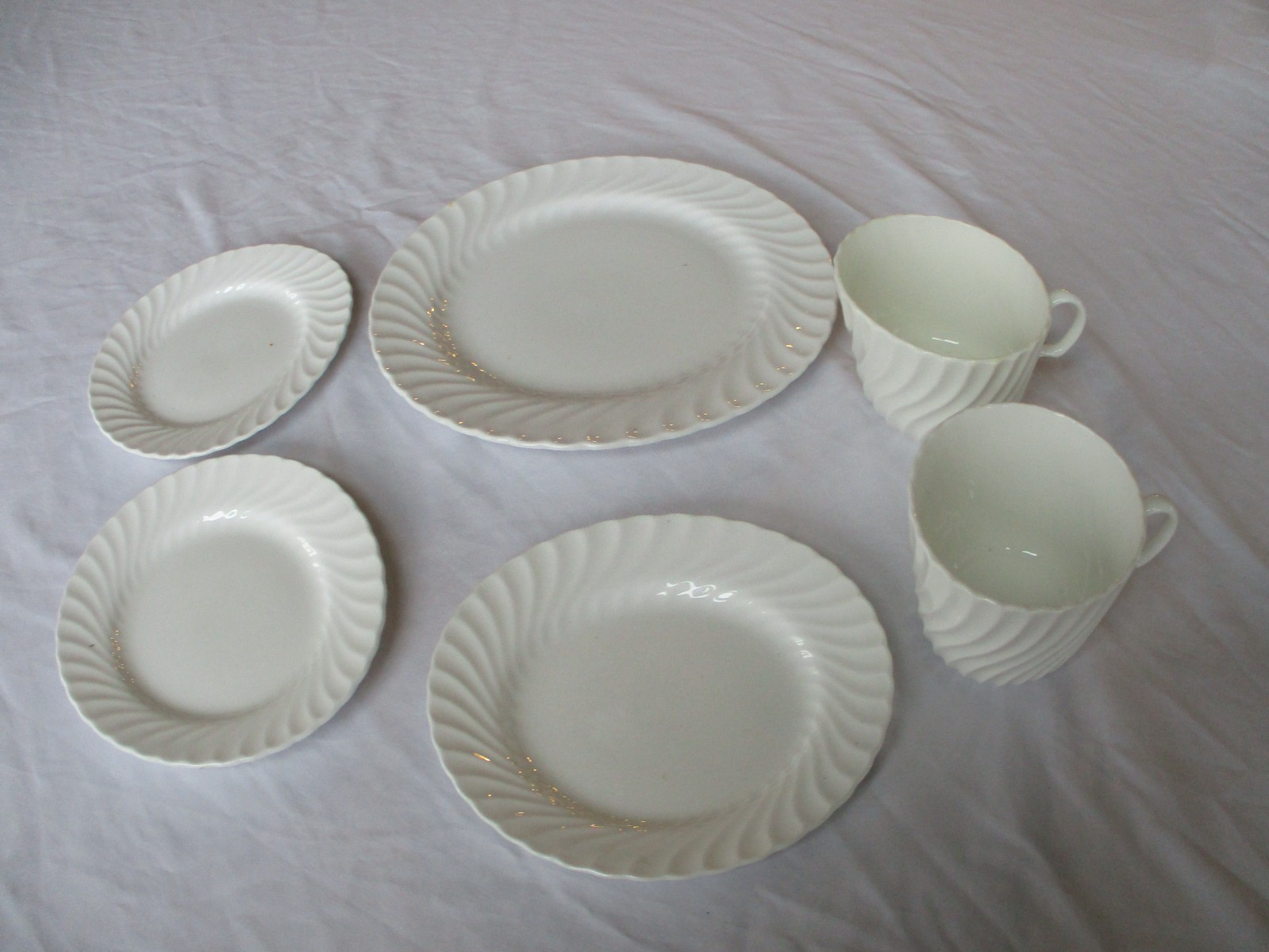 Vintage Aynsley White 1- 8.25\
