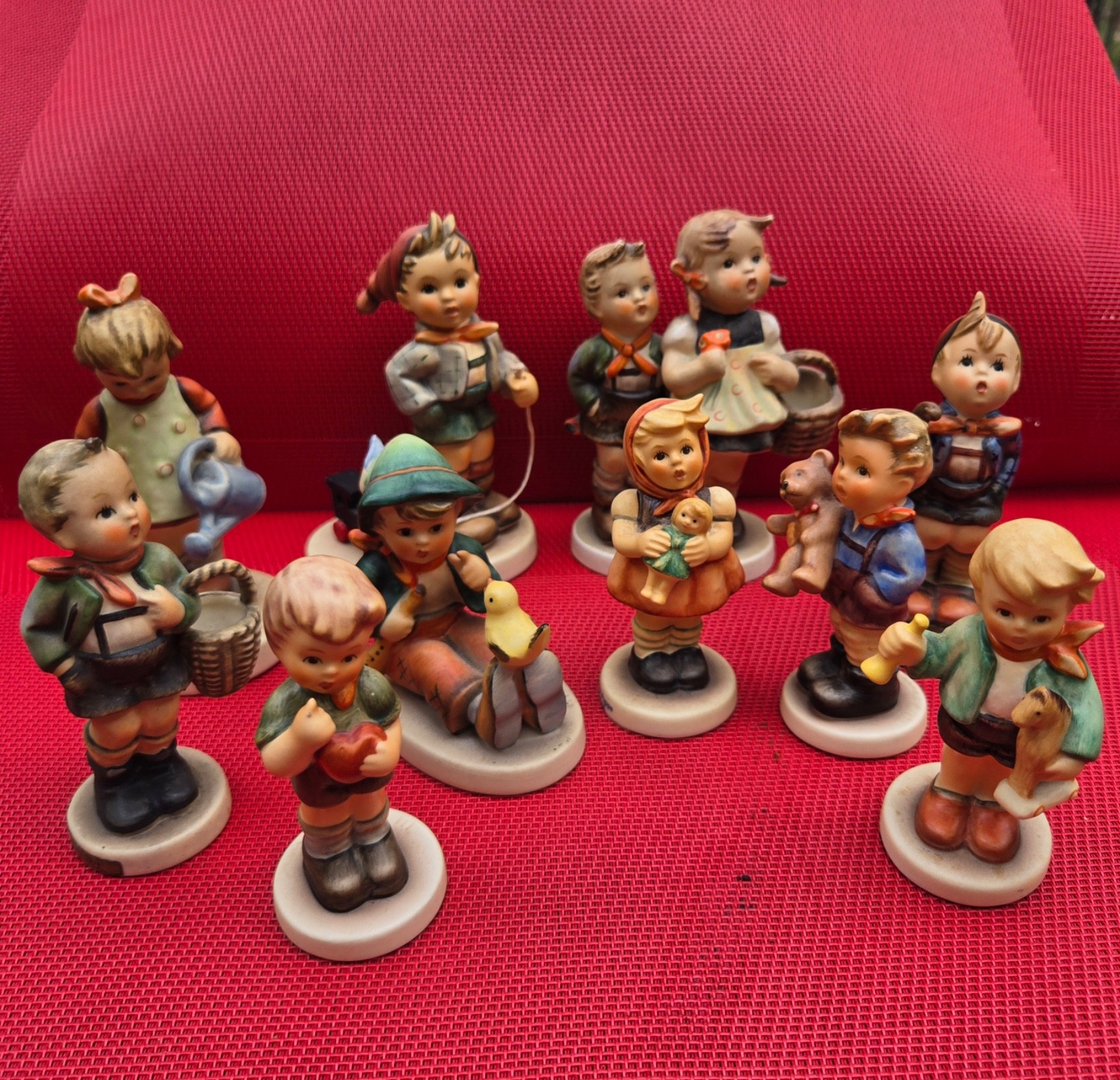 Lot 1 Vintage Goebel Hummel Figurines from W. Germany Lot 1 Vintage Goebel Hummel Figurines from W. Germany
