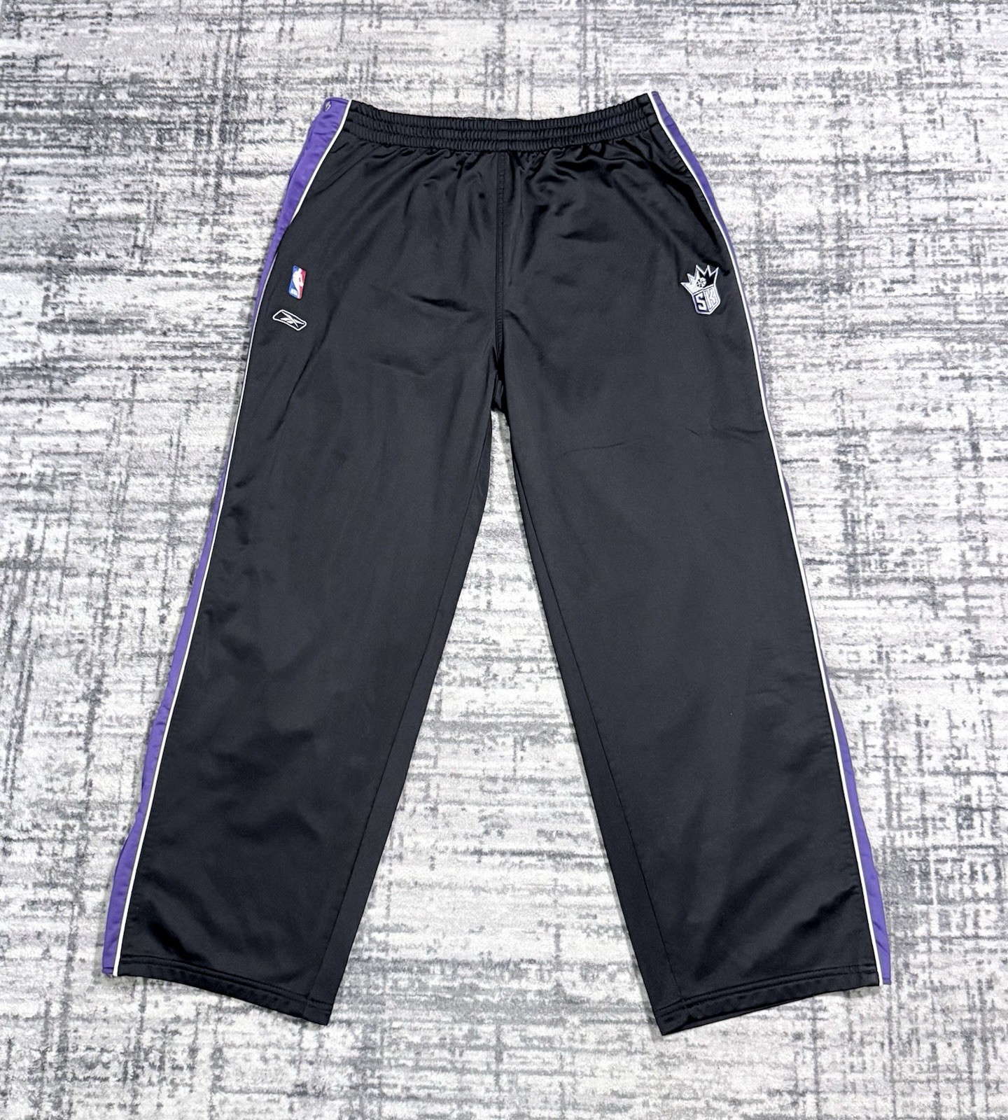Vintage Adidas Sacramento Kings NBA Warm Up Pants Snap Tear Away Men’s Size 3XL Vintage Adidas Sacramento Kings NBA Warm Up Pants Snap Tear Away Men’s Size 3XL