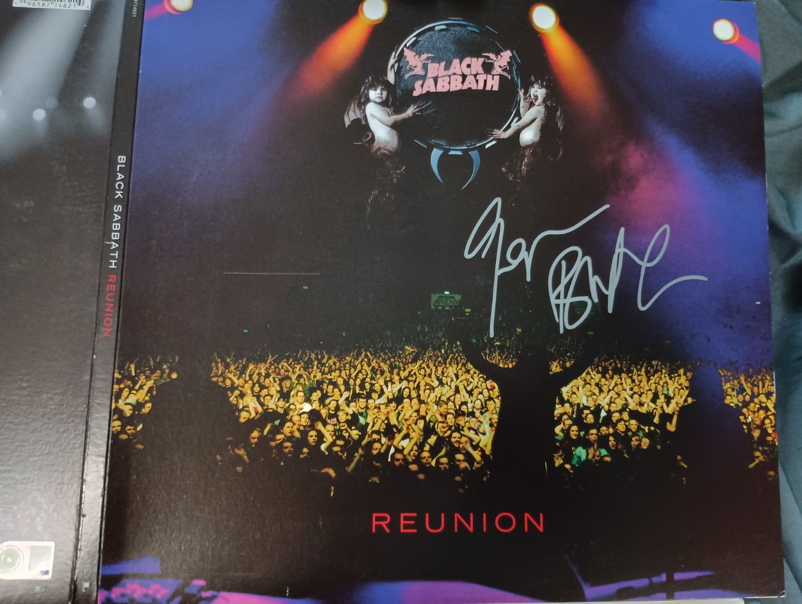 Geezer Butler Signed Vinyl Album 3LP Black Sabbath Reunion Ozzy Osbourne BAS COA Geezer Butler Signed Vinyl Album 3LP Black Sabbath Reunion Ozzy Osbourne BAS COA