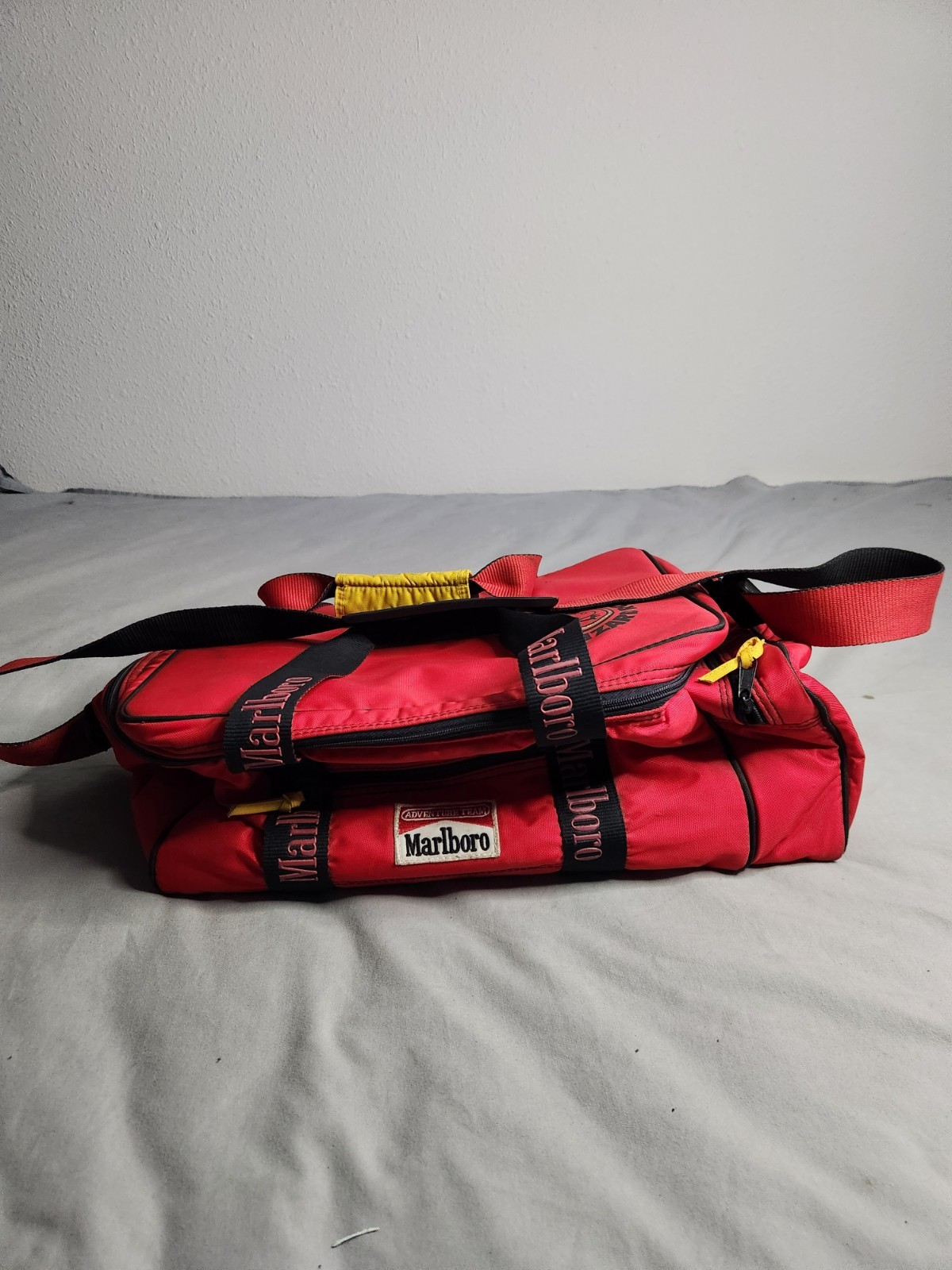 Vintage 1992 Marlboro Adventure Team Lizard Rock Insulated Cooler Bag Pack Red Vintage 1992 Marlboro Adventure Team Lizard Rock Insulated Cooler Bag Pack Red